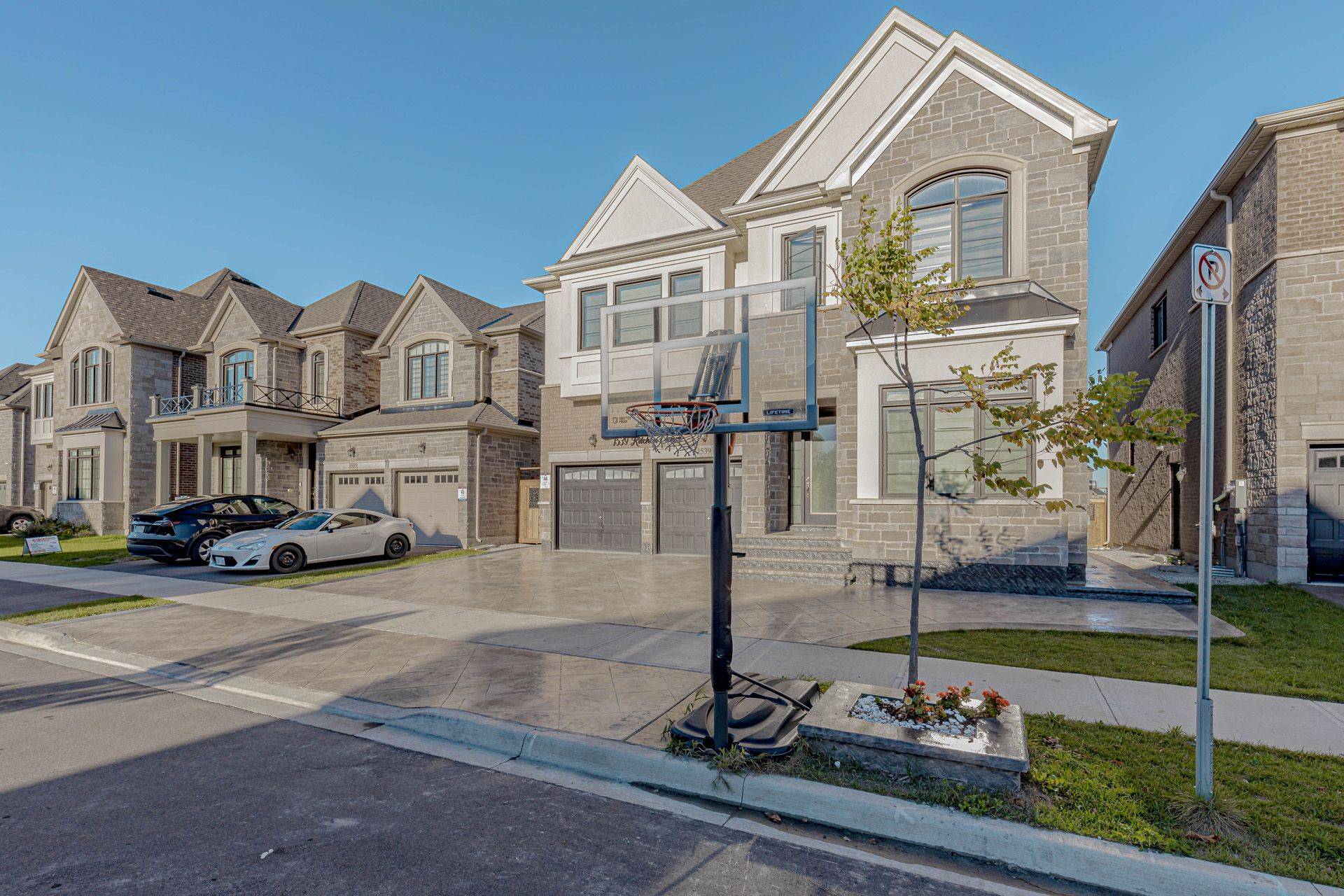 Milton, ON L9E 1Y7,1539 Kitchen CT #Bsmt