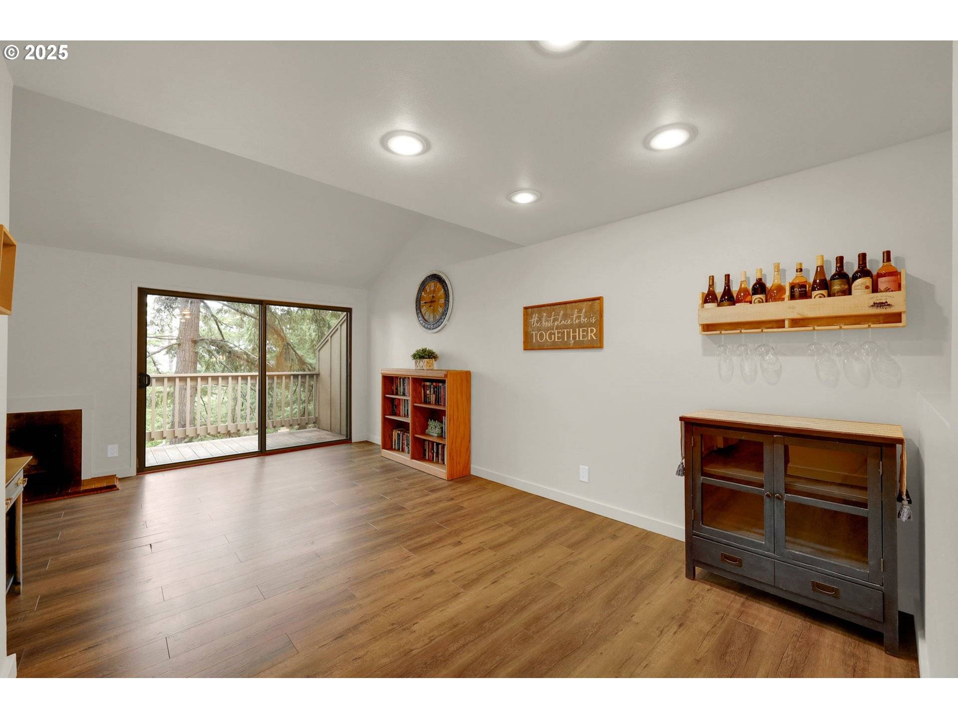 Eugene, OR 97405,143 TREEHILL LOOP