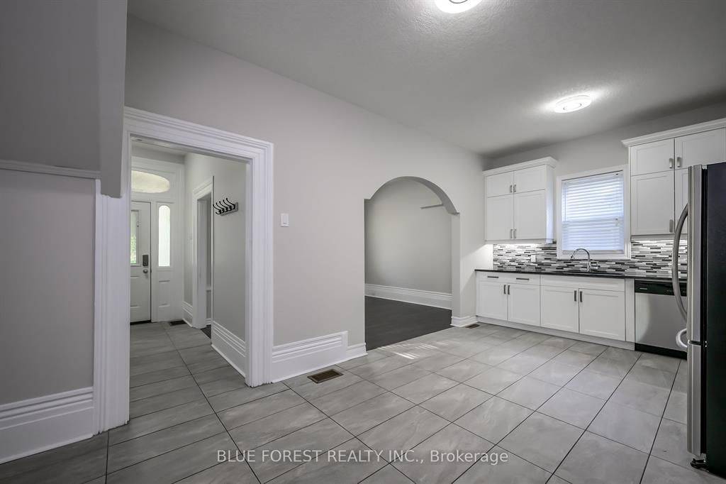 London East, ON N6A 1W2,175 Sydenham ST