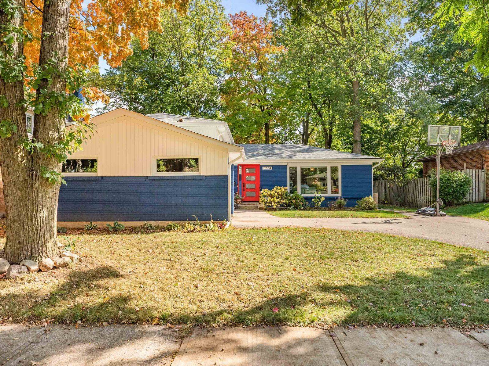 Burlington, ON L7L 3T9,5334 Linbrook RD