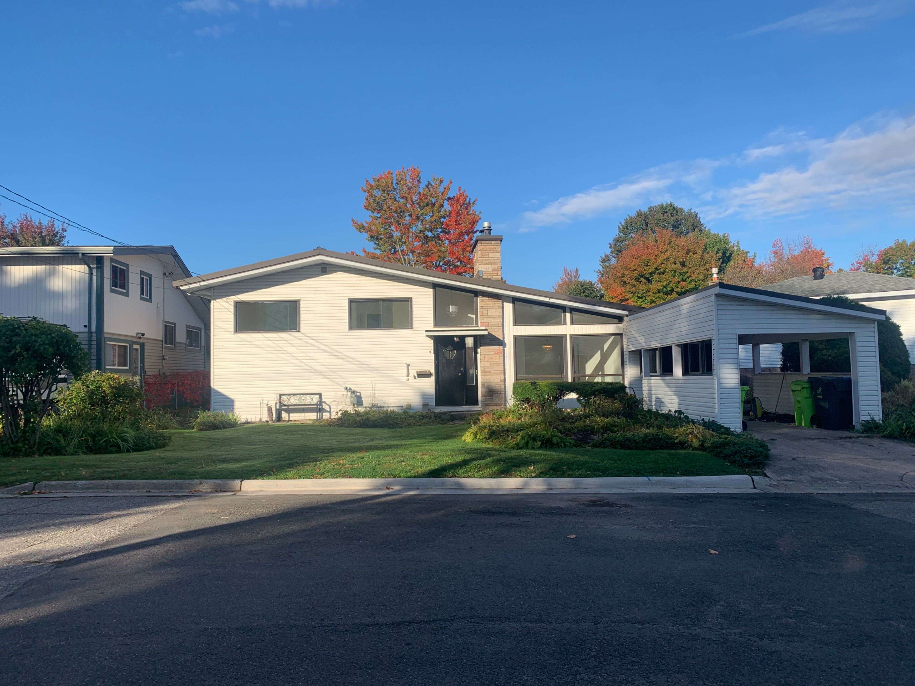 Sault Ste Marie, ON P6A 4Z7,9 Gravelle ST