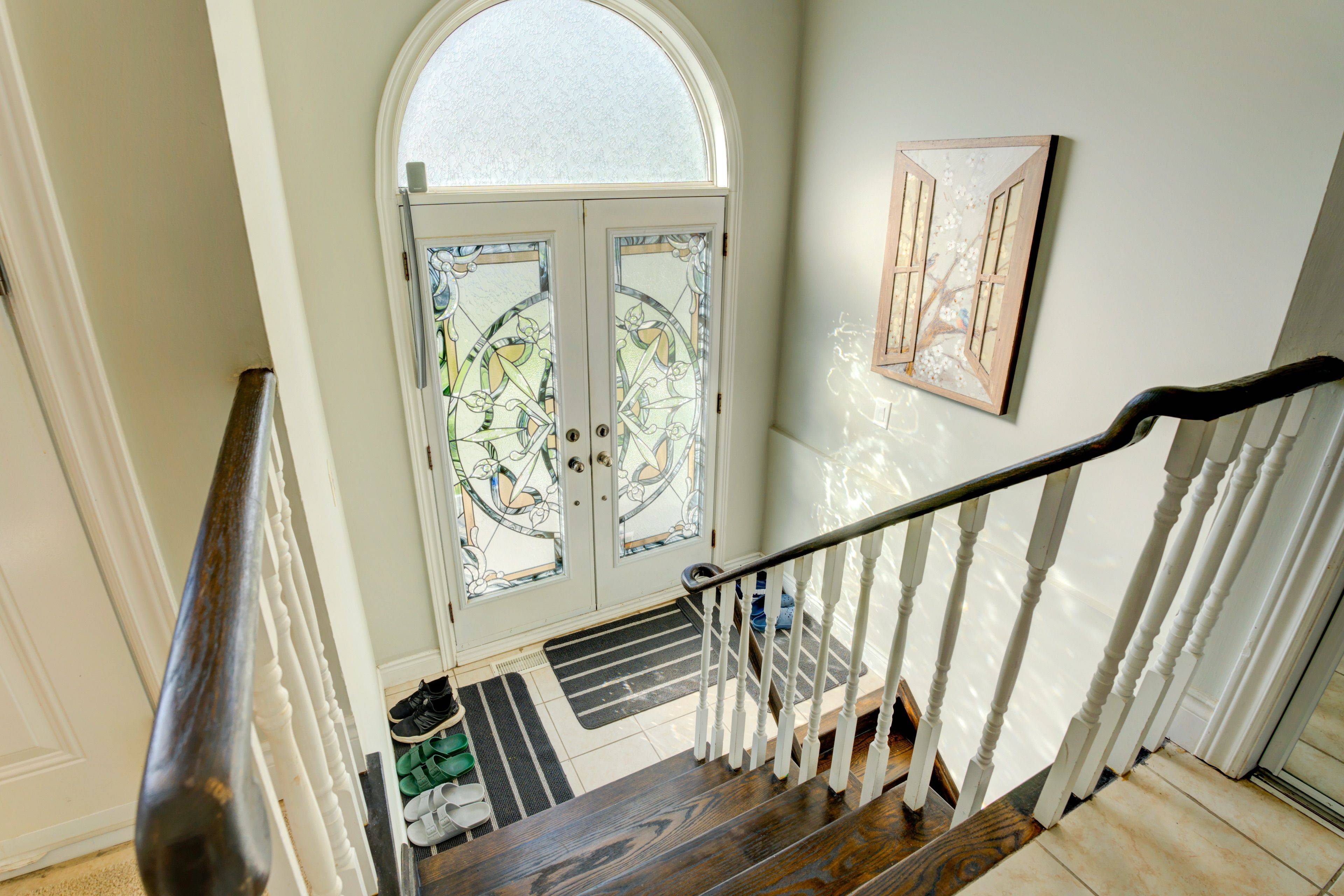 Mississauga, ON L4Z 1J9,208 Meadows BLVD