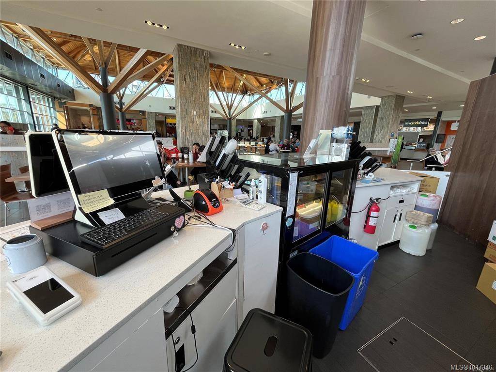 Victoria, BC V8T 2C5,1644 Hillside Ave #F25