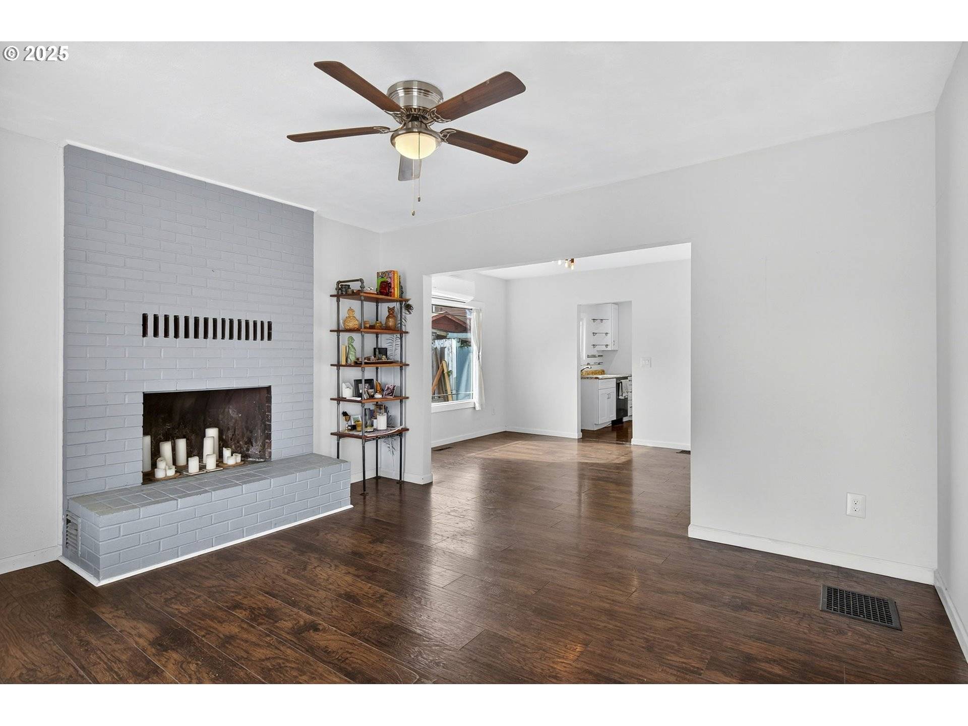 Portland, OR 97266,6415 SE 93RD AVE