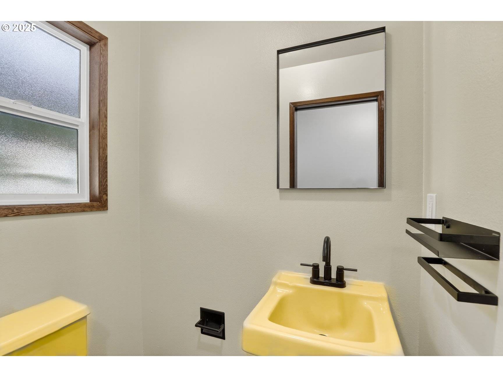 Portland, OR 97217,11926 N JANTZEN BEACH AVE #2