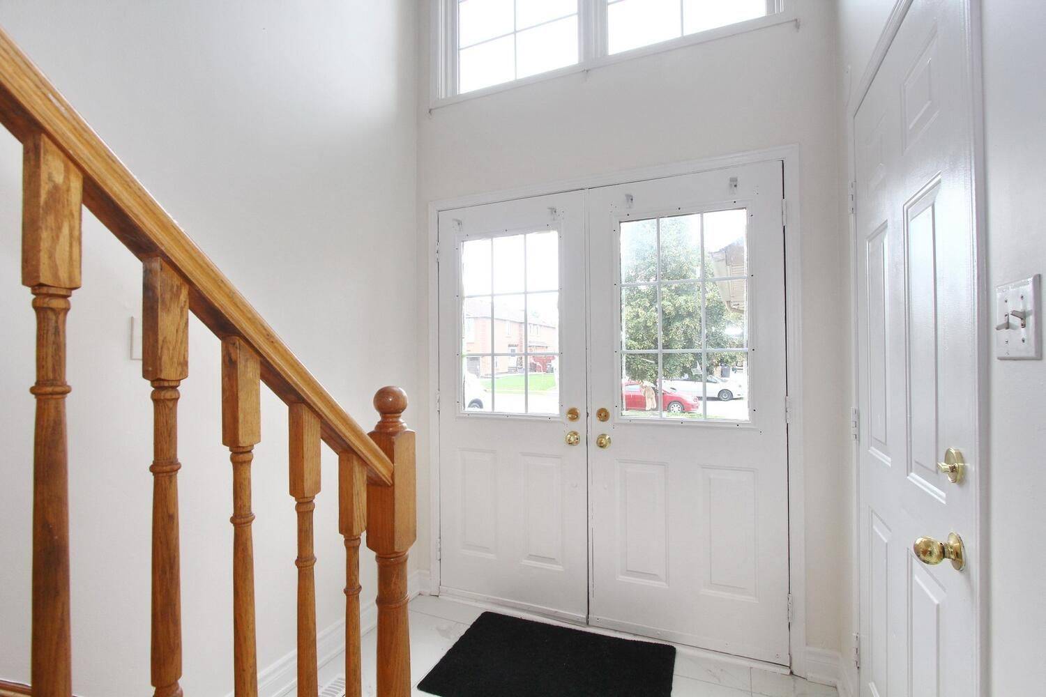 Brampton, ON L6Y 5A6,96 Lauraglen CRES