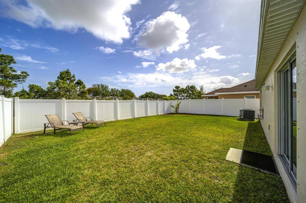 Port St Lucie, FL 34983,5485 NW Pine Trail Cir
