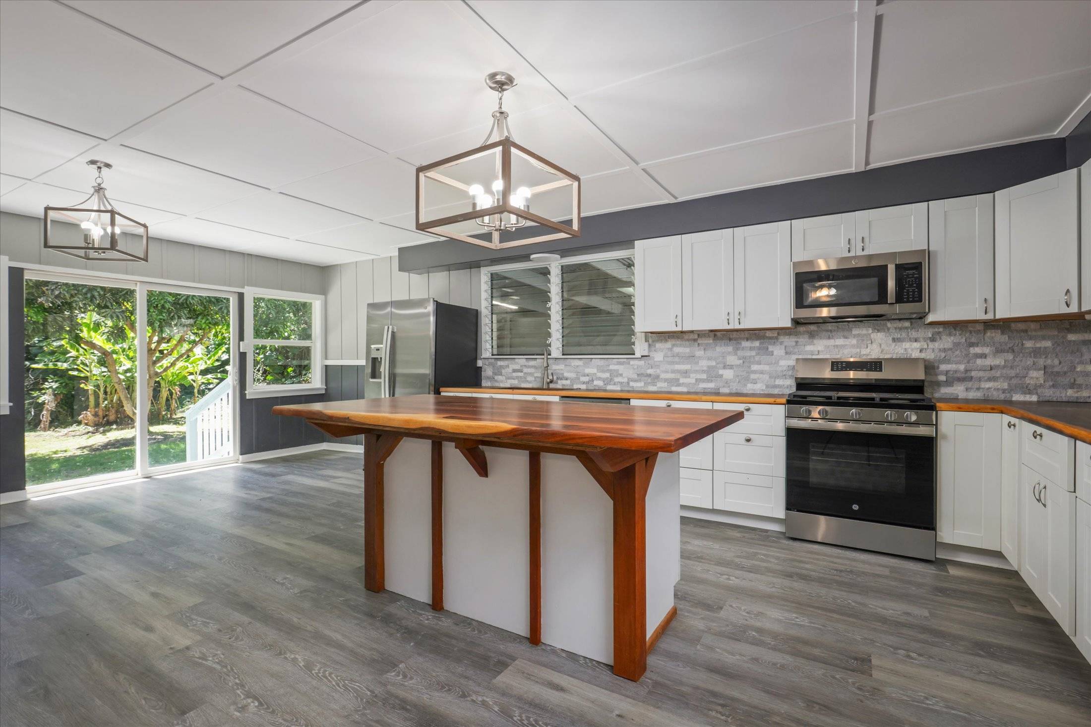 55-545 HAWI RD, Hawi, HI 96719