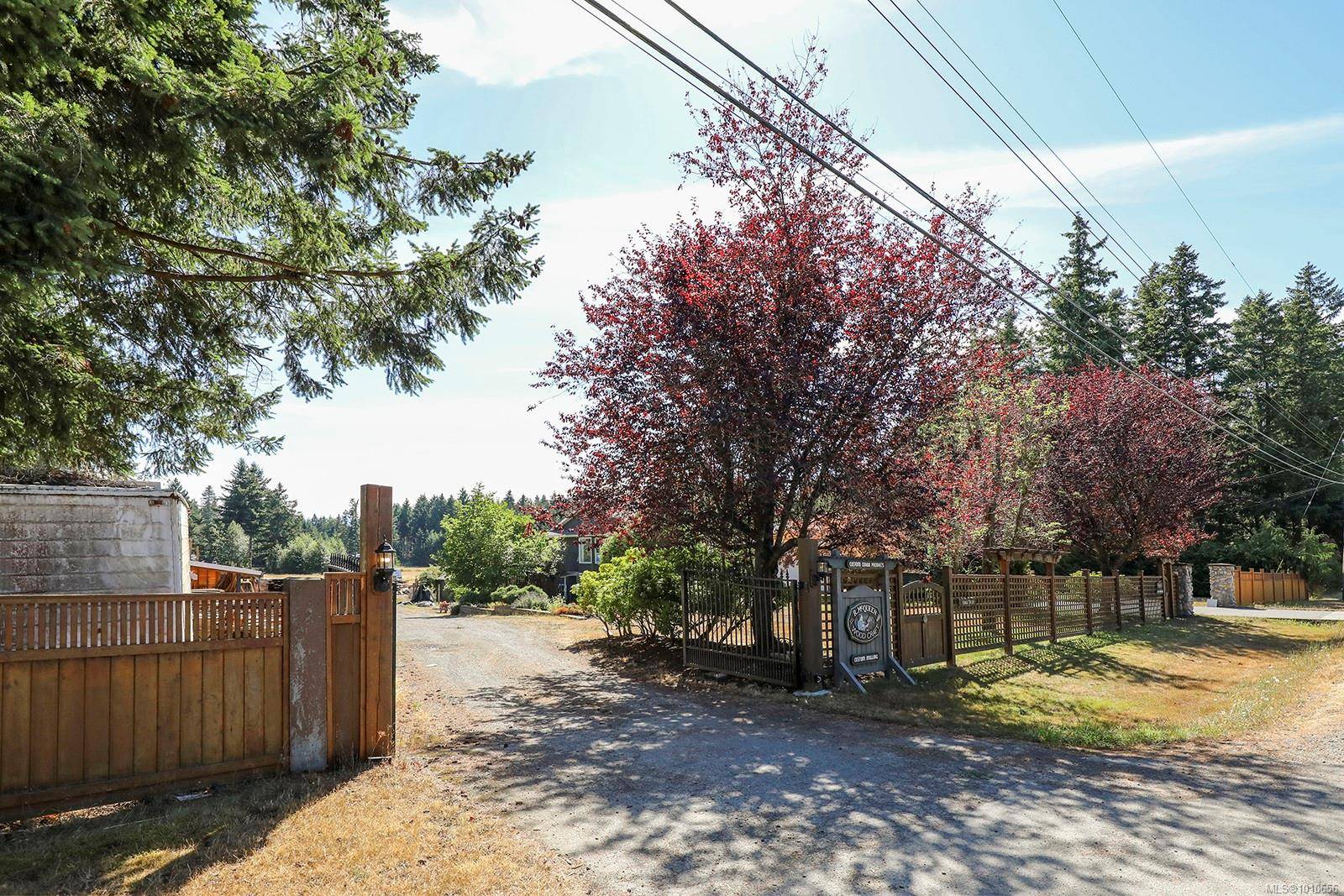 Comox, BC V9M 3Y9,2099 Idiens Way