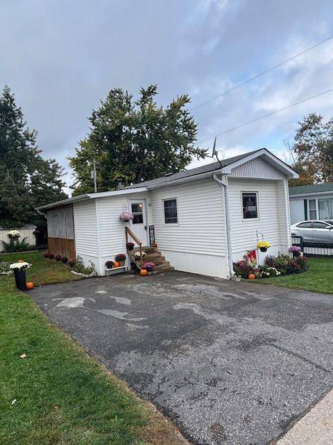 Severn, ON L3V 0V1,4126 Elaine ST