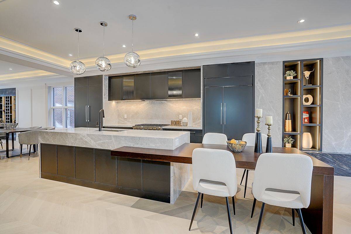 Toronto C10, ON M4S 1X7,625 Soudan AVE