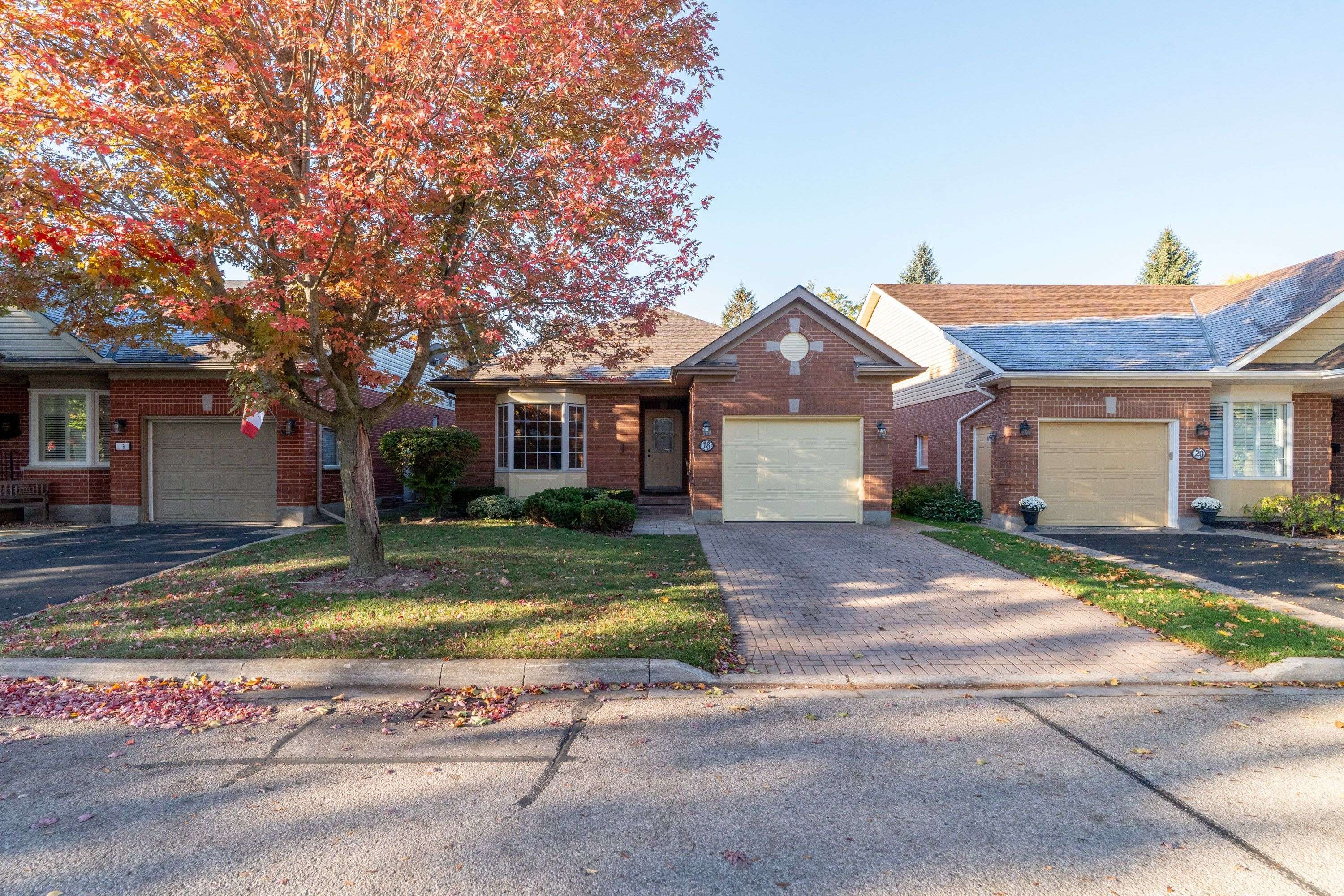 Guelph, ON N1G 4X7,18 Sprucehaven CT