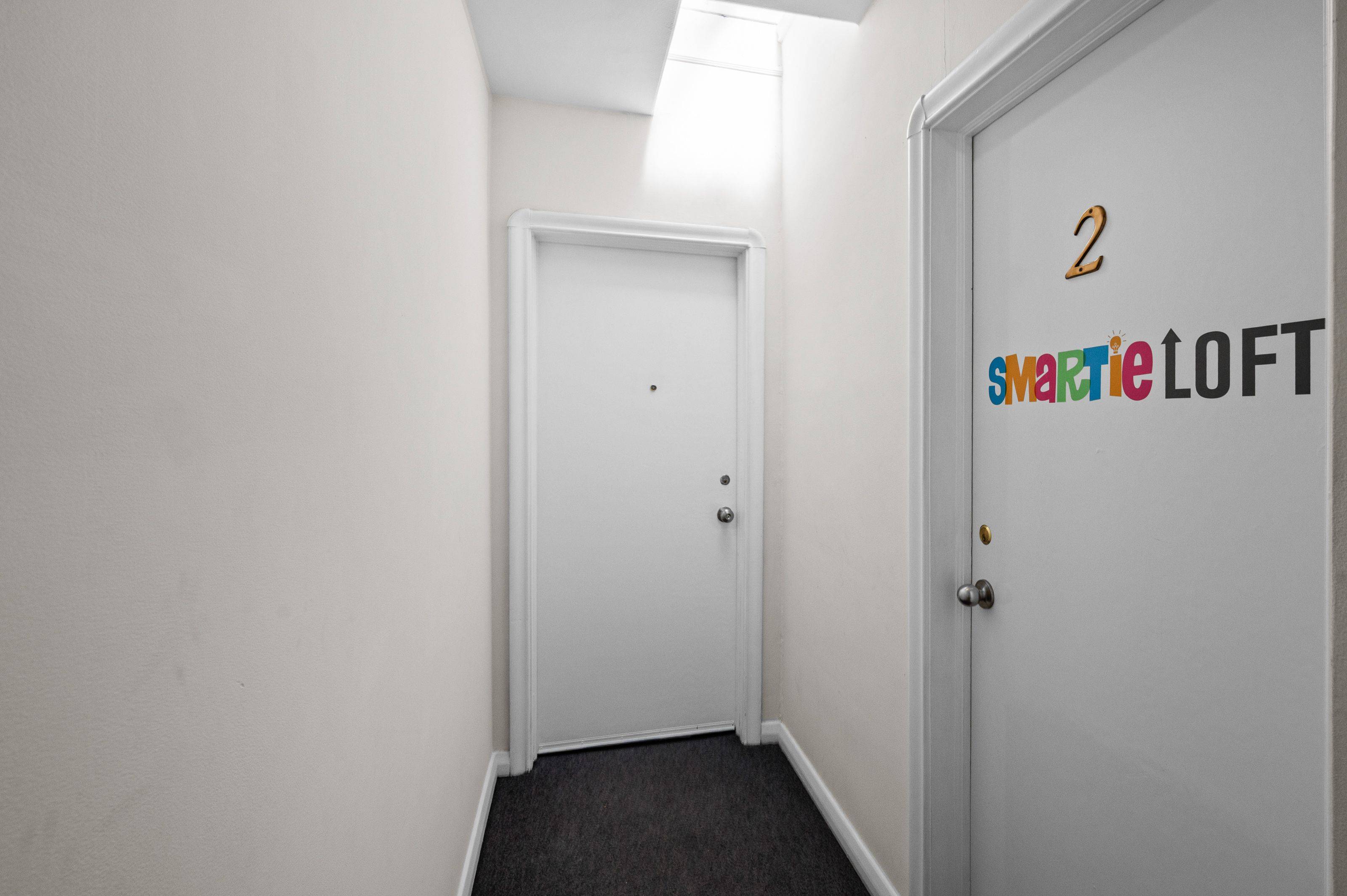 Toronto C04, ON M6C 2E2,1138 Eglinton AVE W #2nd Floor