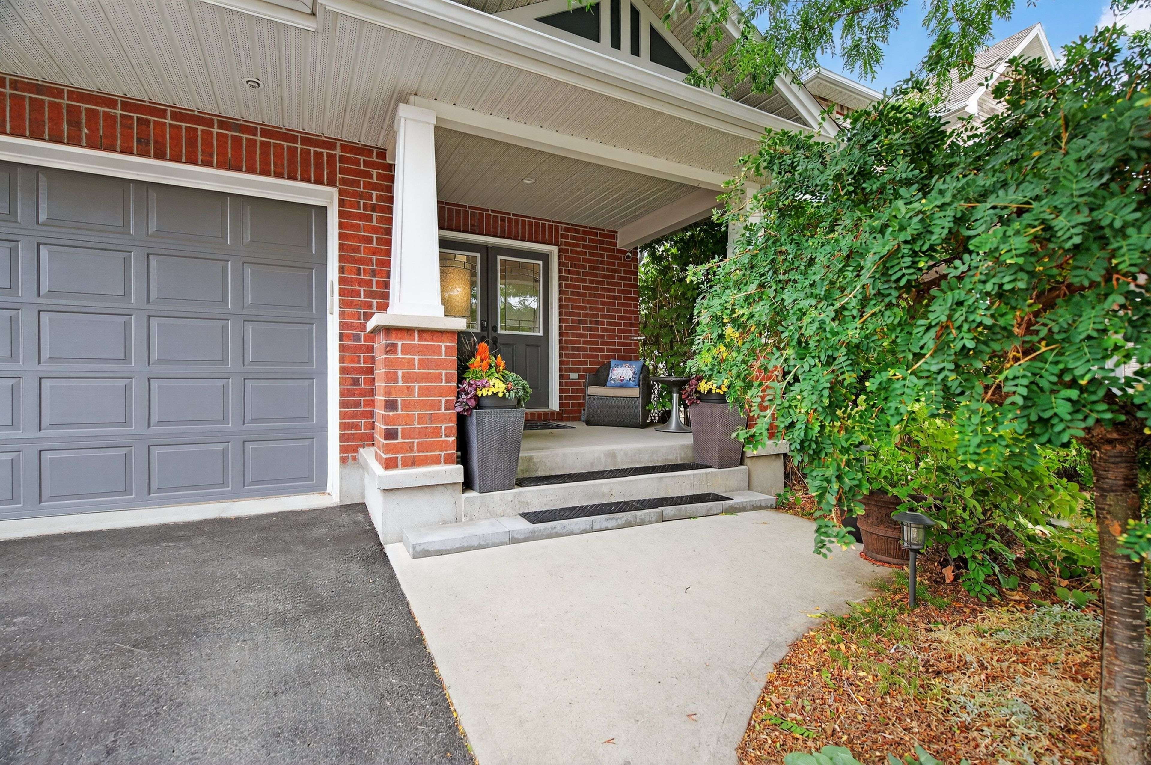 Kingston, ON K7P 0H6,1208 Iris DR