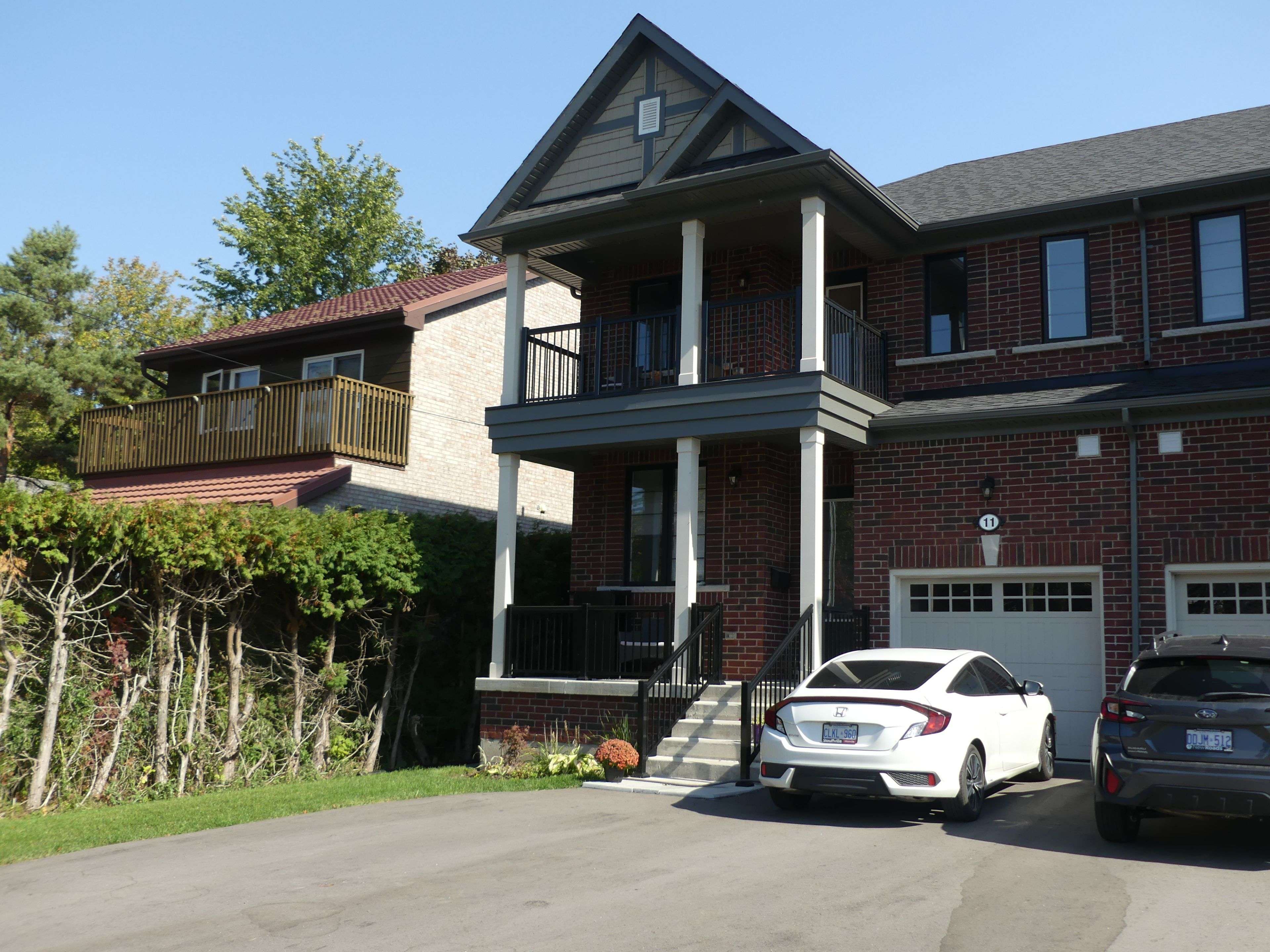 Georgina, ON L4P 1K8,11 Robert ST