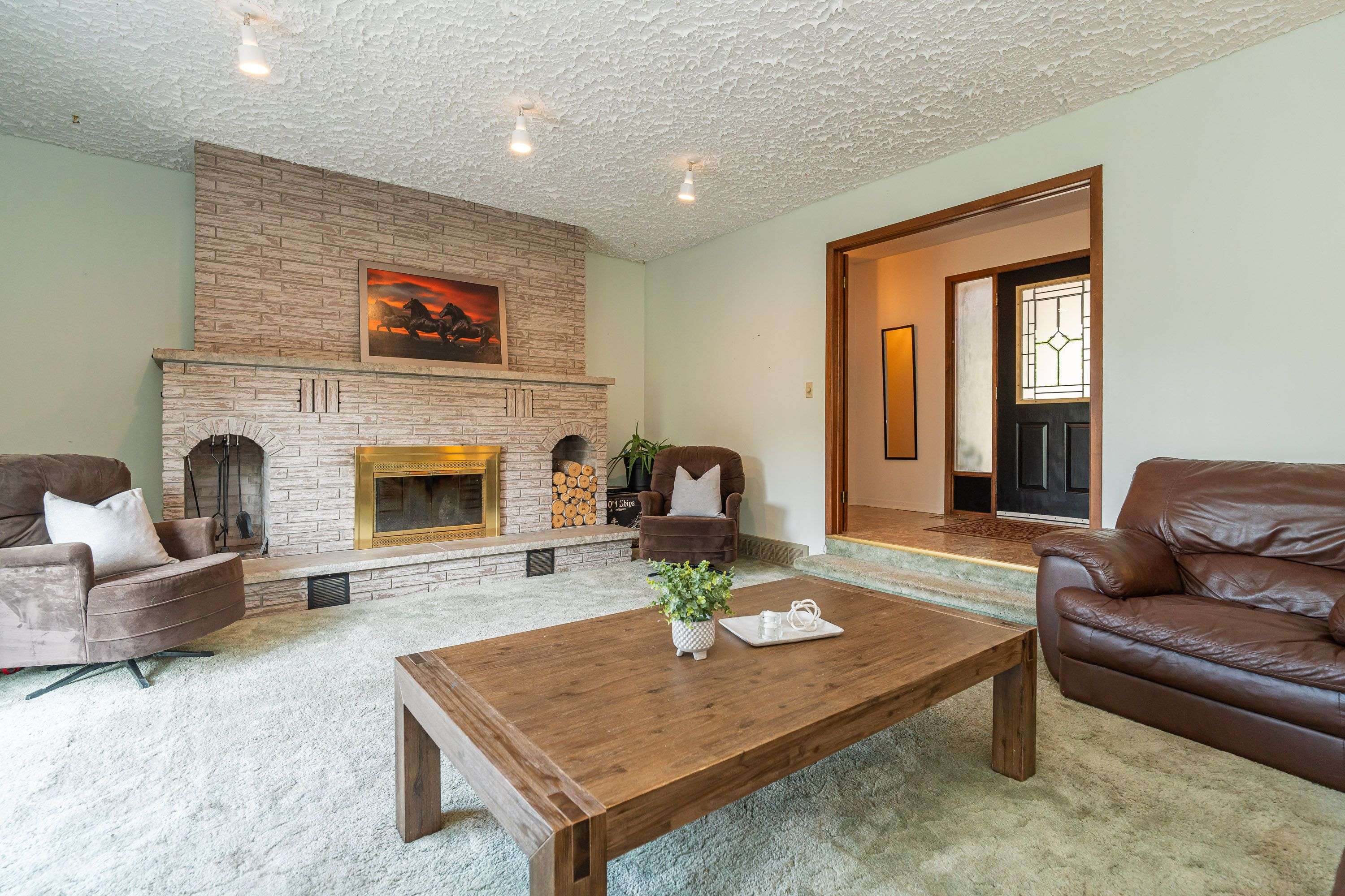 Mcnab/braeside, ON K0A 1G0,1437 Usborne ST