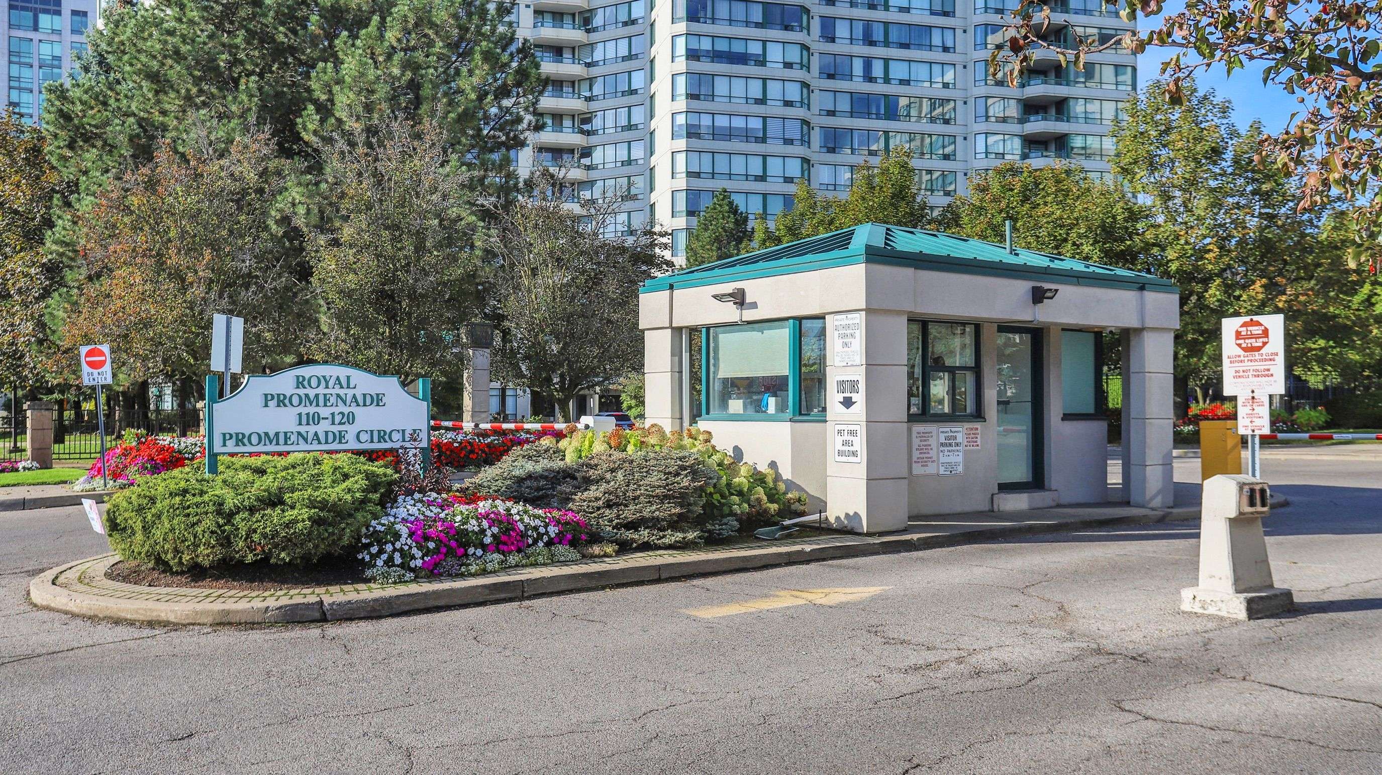 Vaughan, ON L4J 7W8,110 Promenade CIR #1109