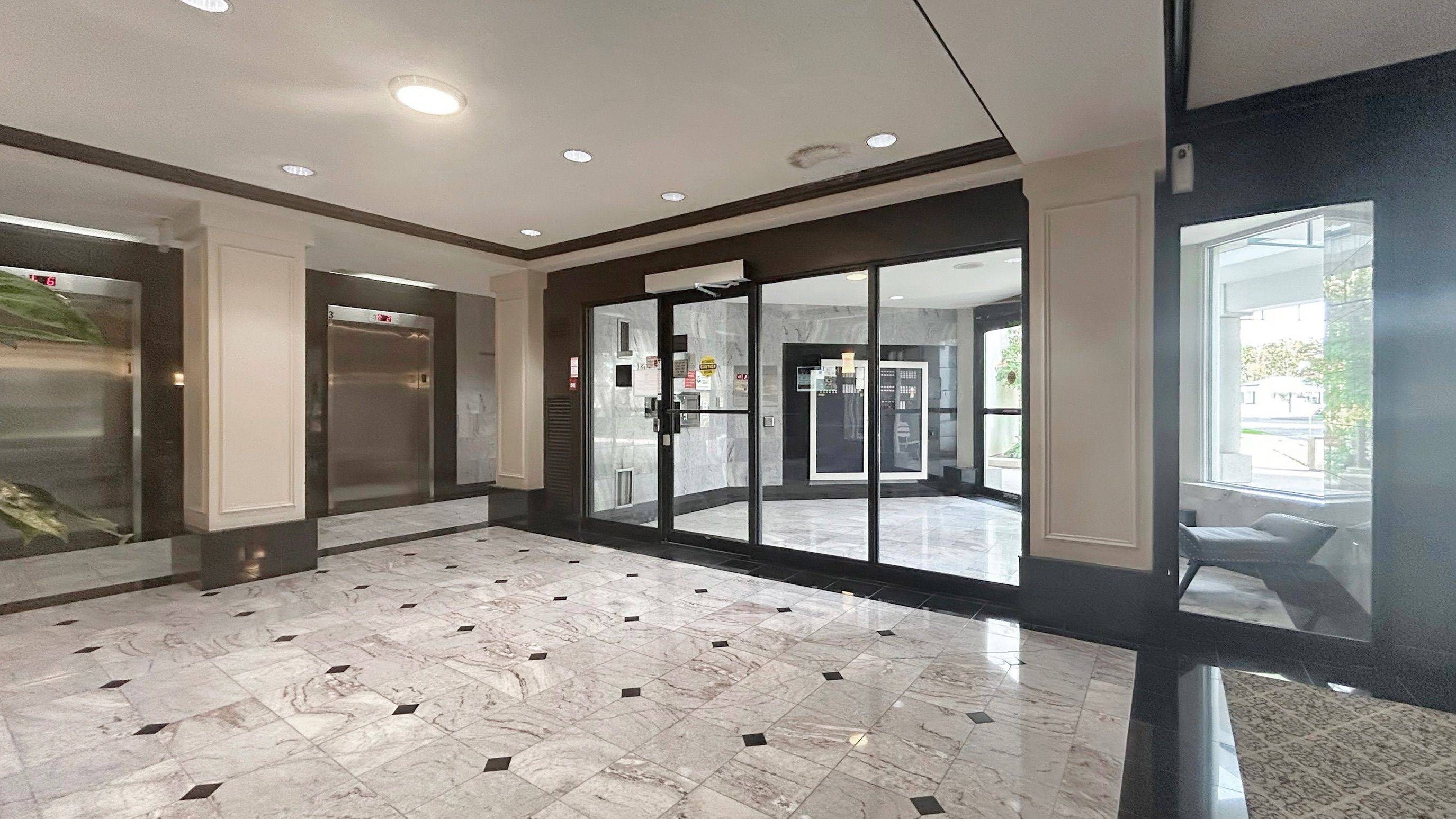 Vaughan, ON L4J 7W8,110 Promenade CIR #1109