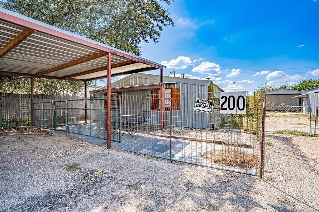 Granbury, TX 76049,200 Daisy Drive