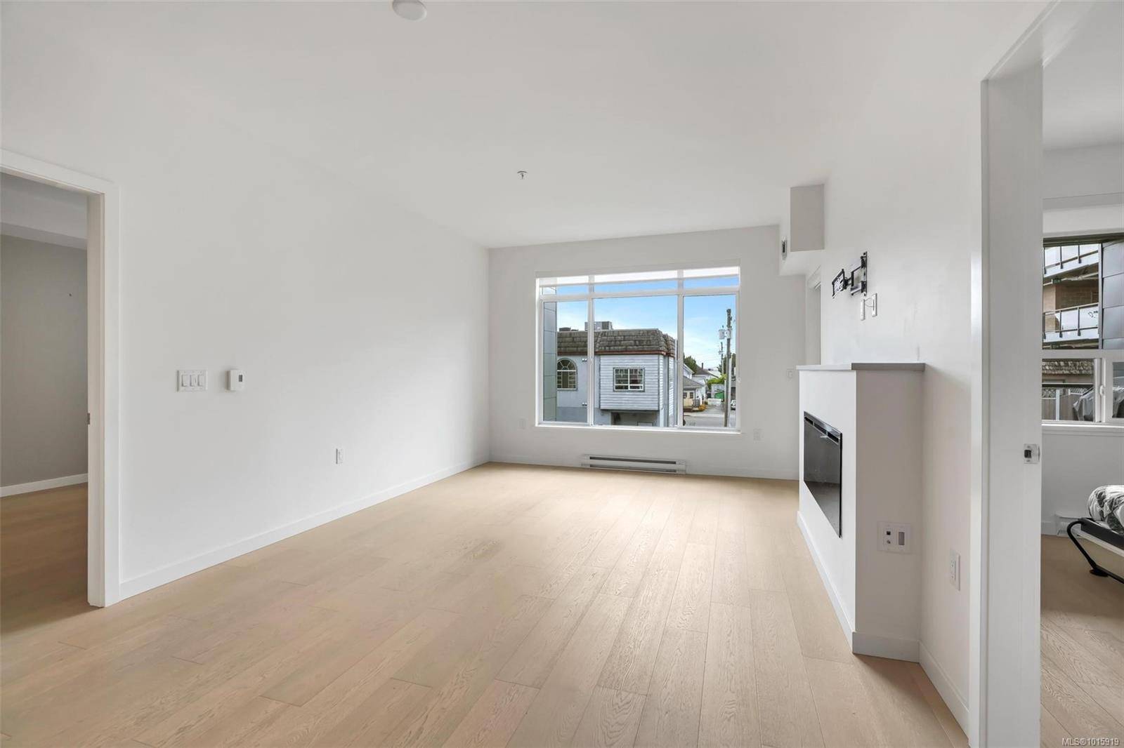 Sidney, BC V8L 2Z8,9775 Fourth St #302