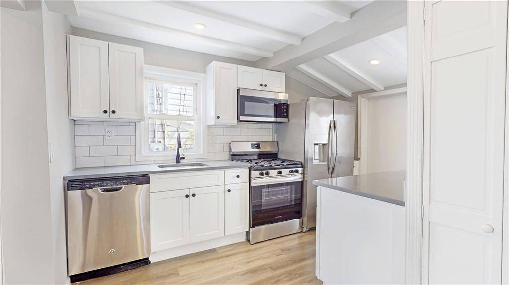 Queens, NY 11414,99-48 1st ST