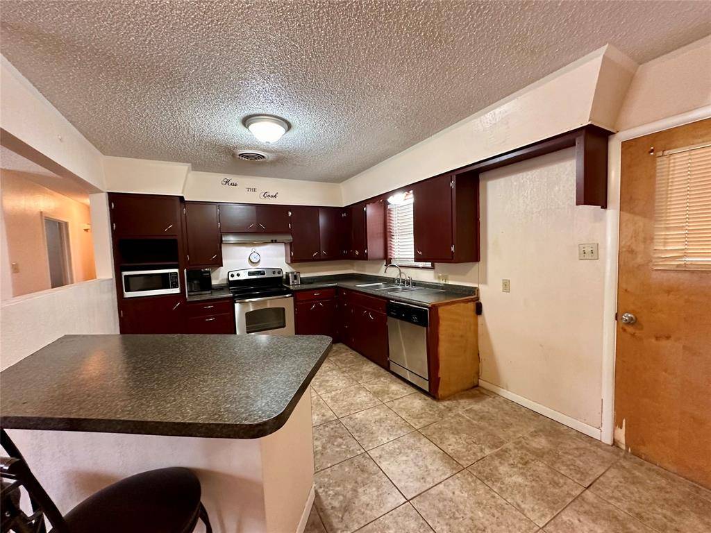 Seymour, TX 76380,603 W Mclain Street