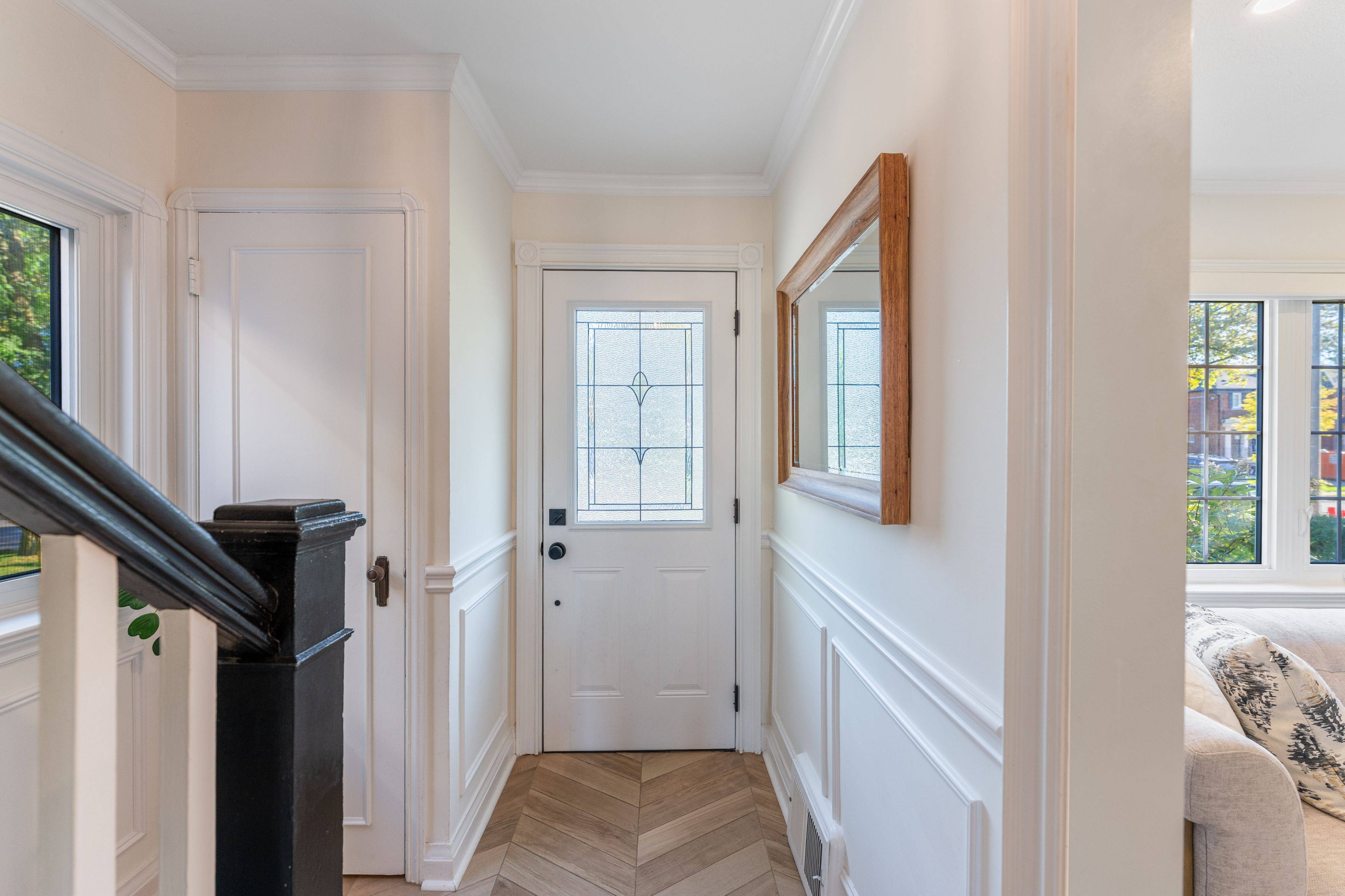 Toronto C11, ON M4G 2N2,244 Donlea DR