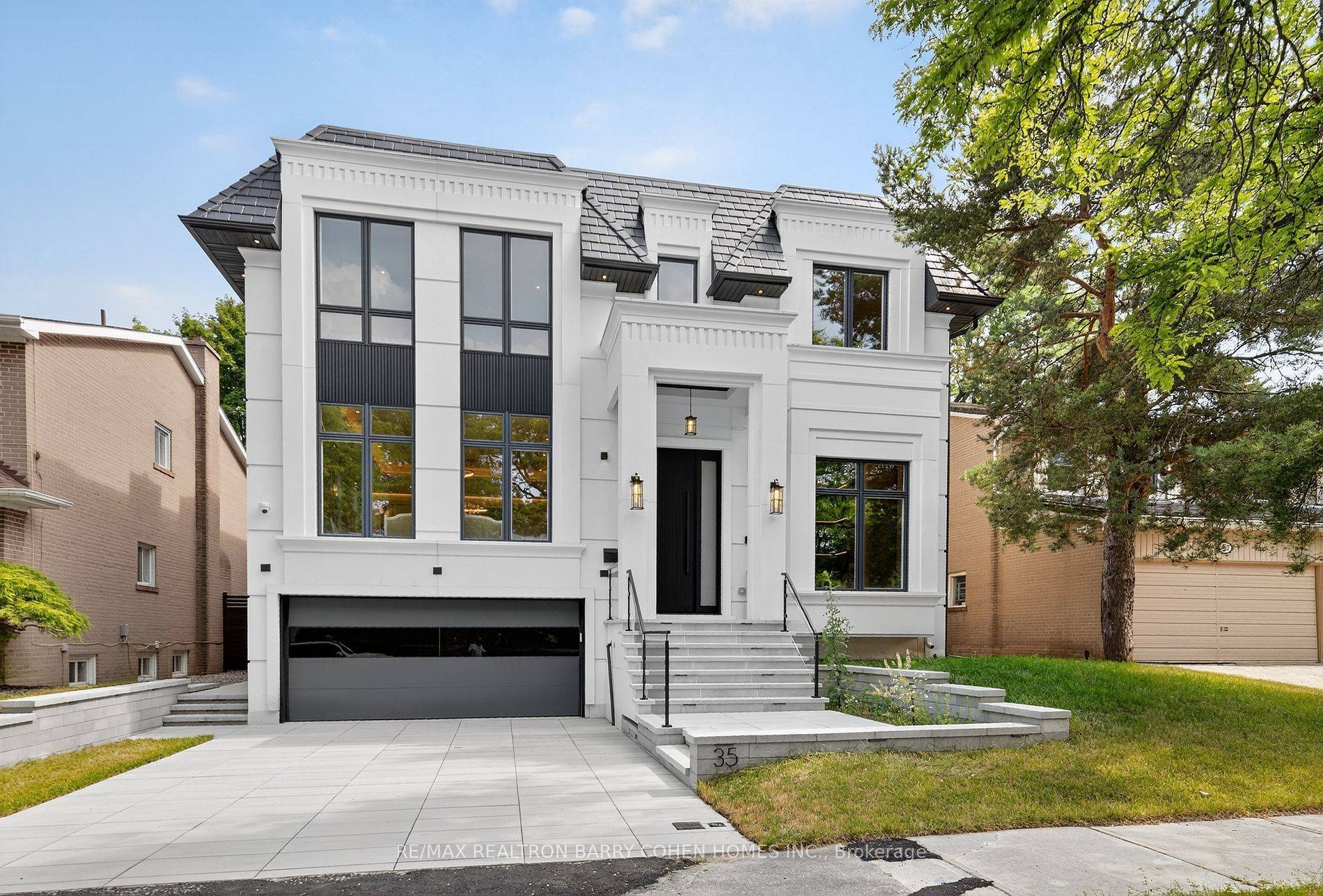 Toronto C12, ON M2P 1W1,35 Foursome CRES