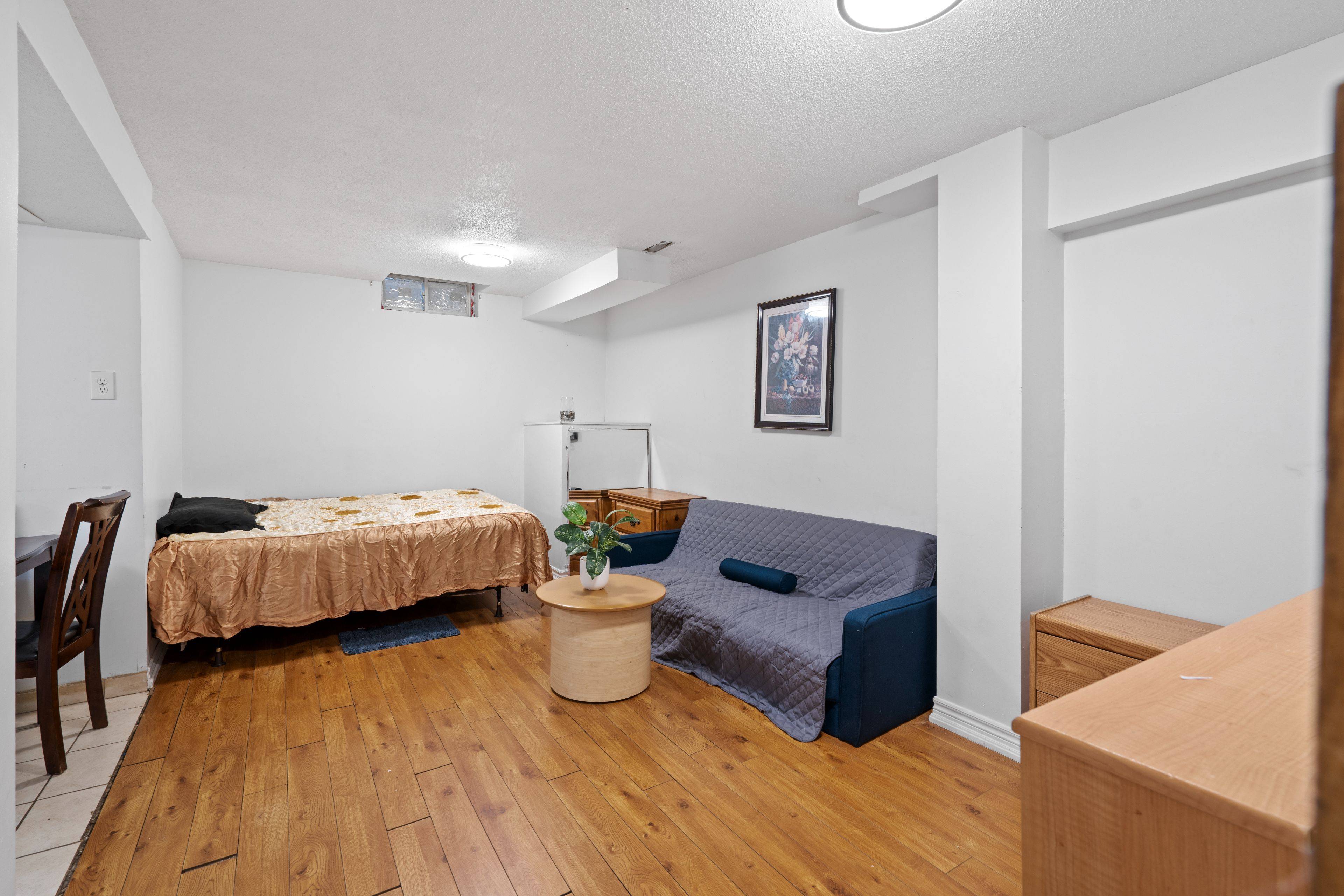 Toronto W05, ON M9M 0B1,161 Bob Yuill DR #BSMT