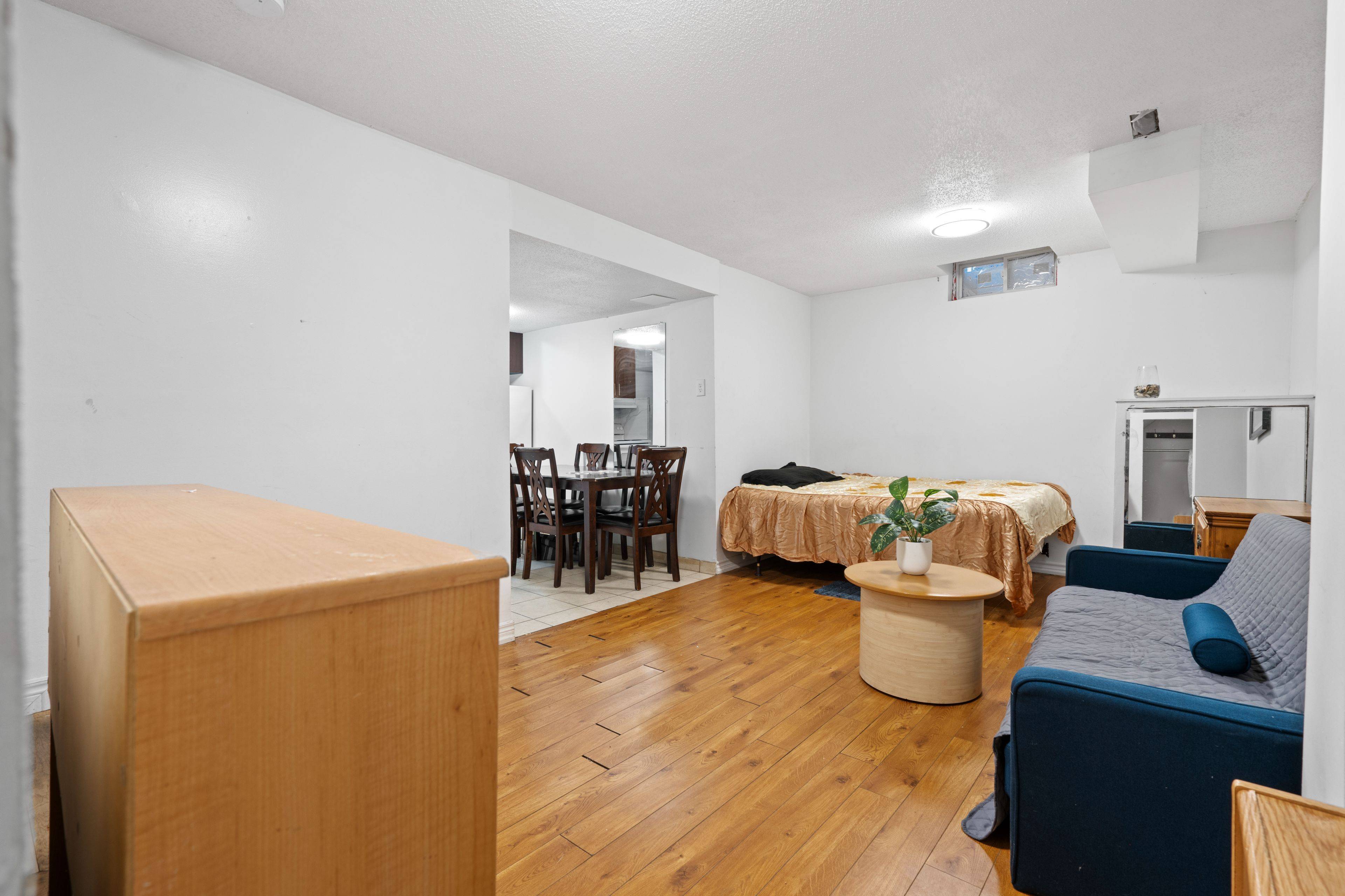 Toronto W05, ON M9M 0B1,161 Bob Yuill DR #BSMT