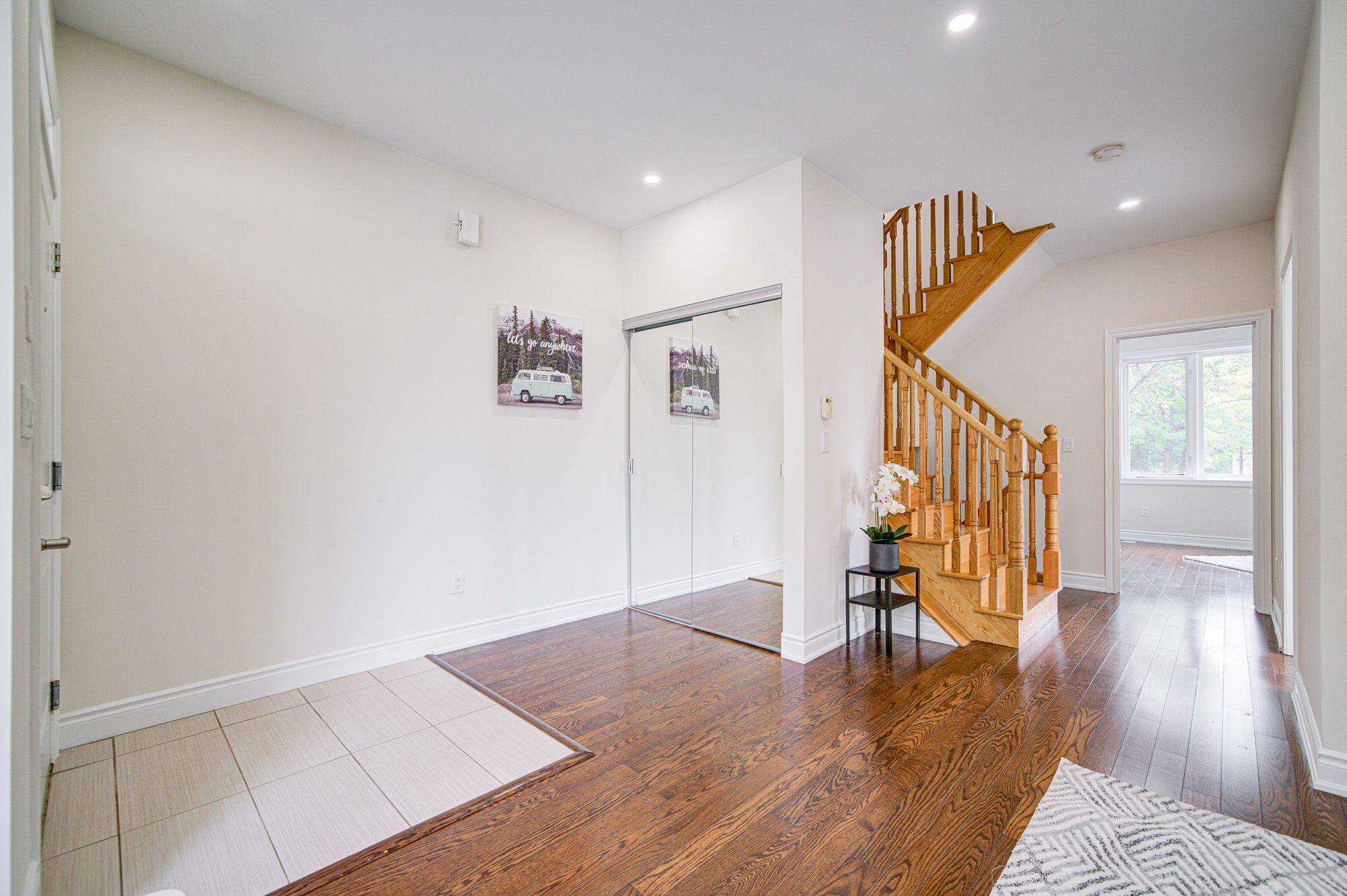 Markham, ON L3T 0B6,215 South park RD