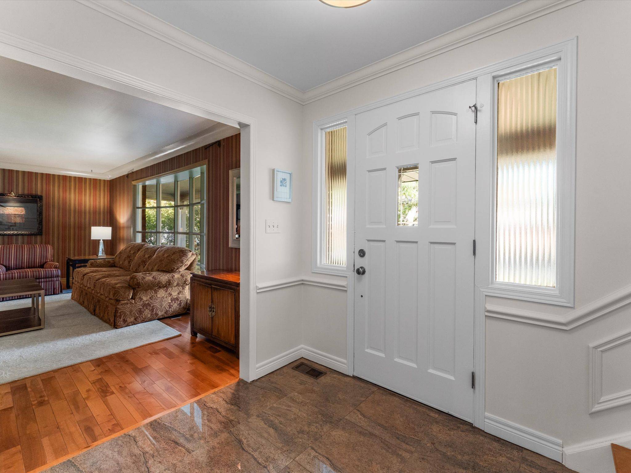 Windsor, ON N9E 1Y1,3665 Avondale AVE