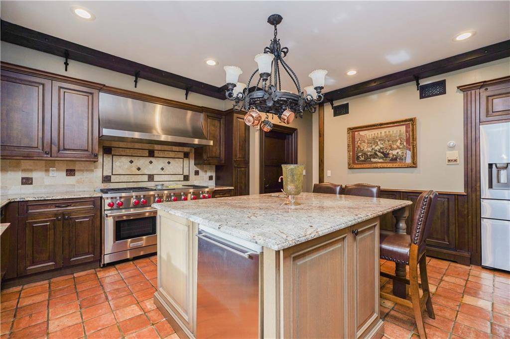 Staten  Island, NY 10301,42 Elmhurst AVE