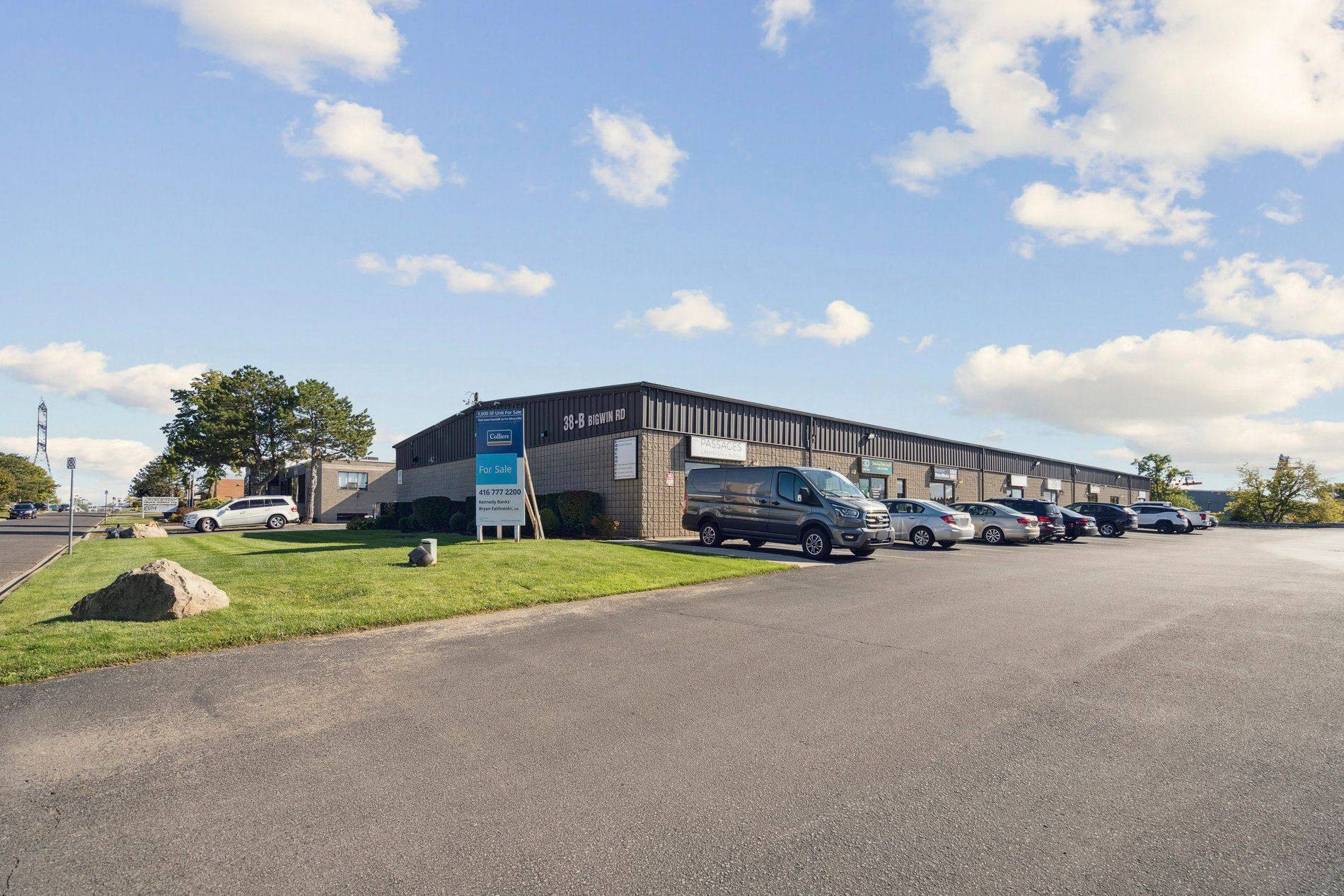 Hamilton, ON L8W 3R4,38 Bigwin RD #B6