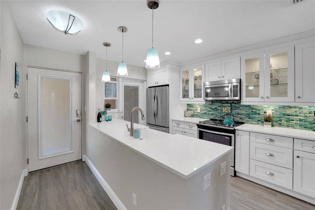 Pompano Beach, FL 33062,3216 SE 12th St #22