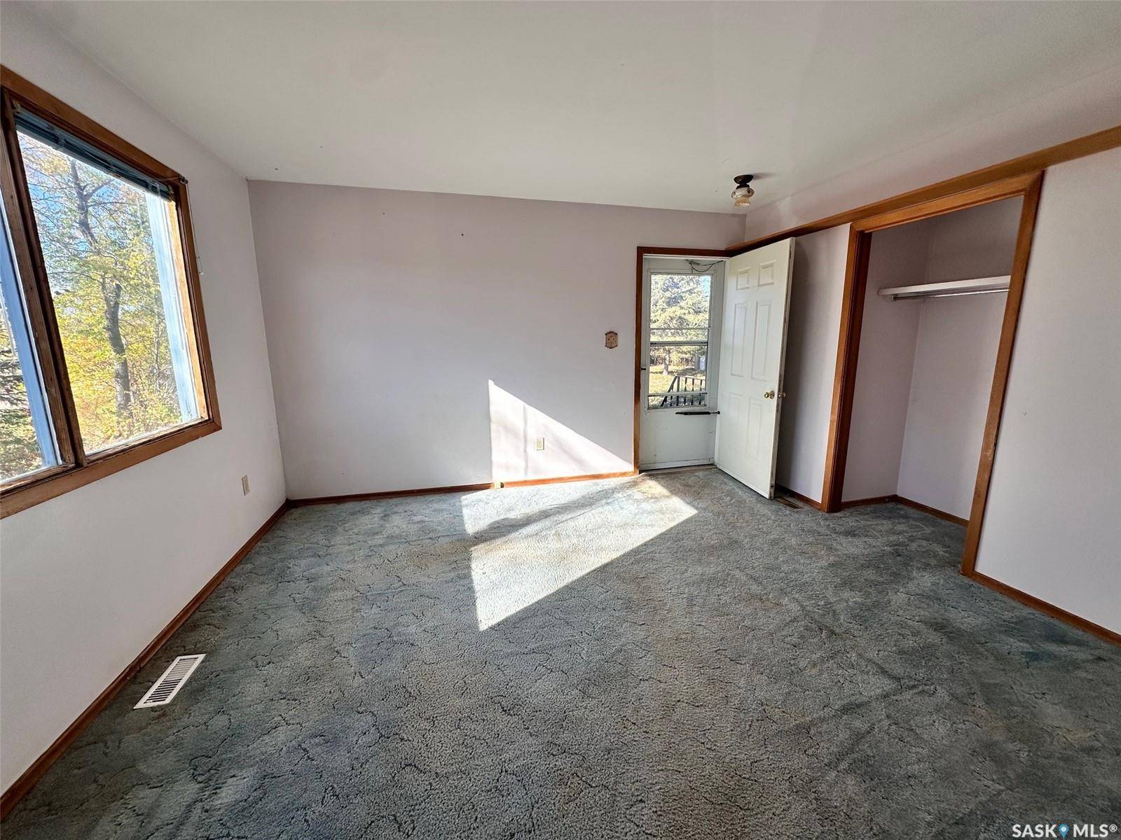 Leoville, SK S0J 1N0,441 4th STREET