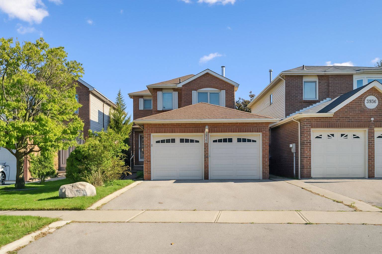 Mississauga, ON L5L 4H8,3932 Rushton CRES