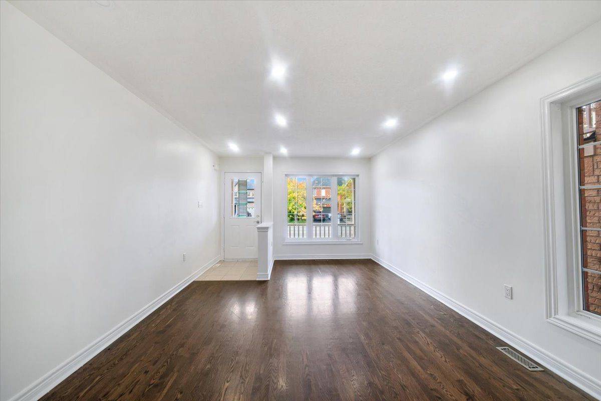 Milton, ON L9T 0V1,455 Scott BLVD