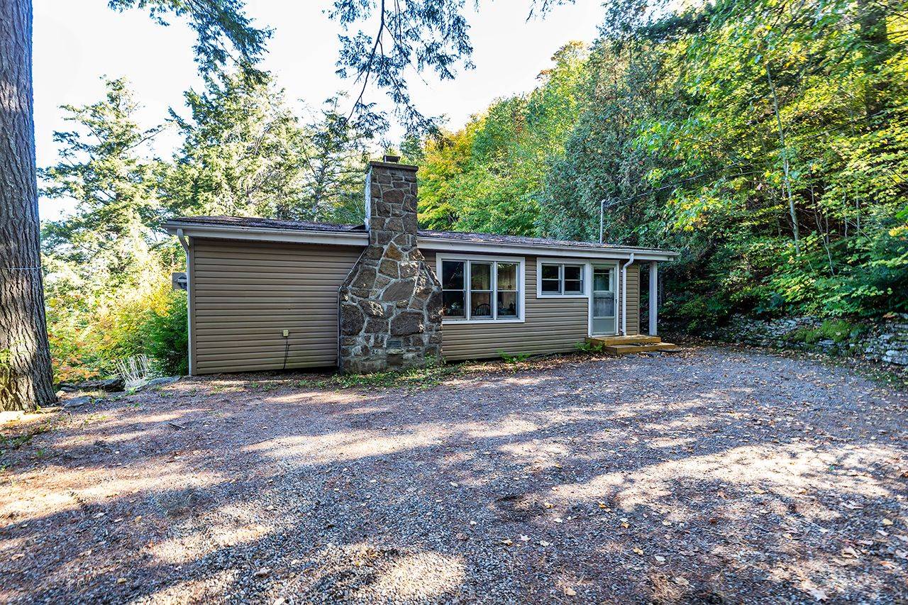 Lake Of Bays, ON P0A 1E0,5031 Muskoka Road 117 HWY