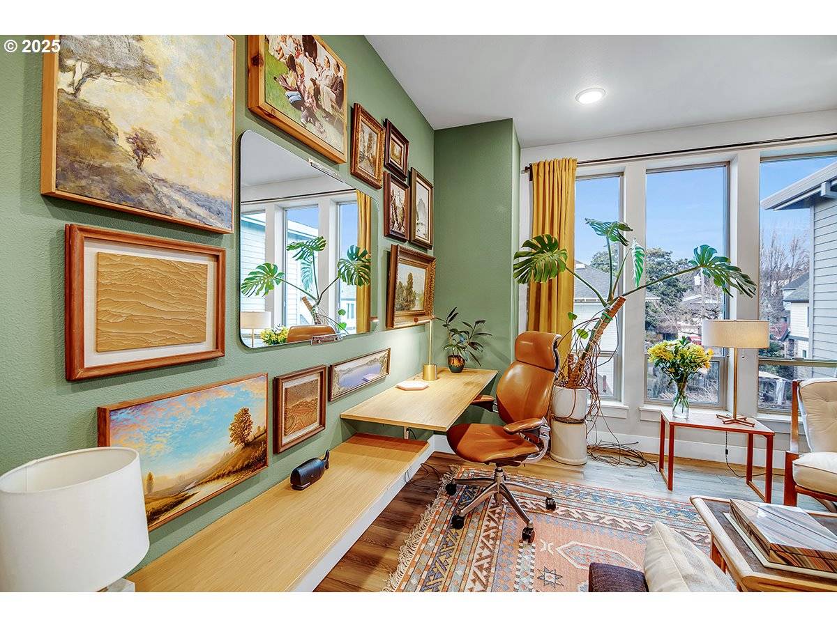 Portland, OR 97214,1805 SE MADISON ST #304