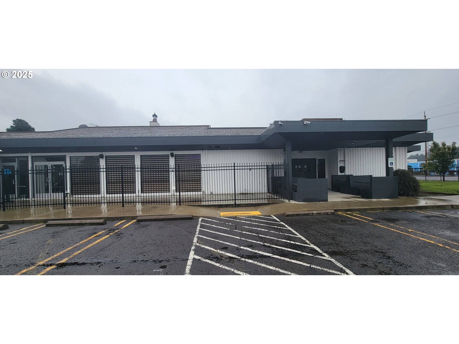 Woodburn, OR 97071,1390 N PACIFIC HWY