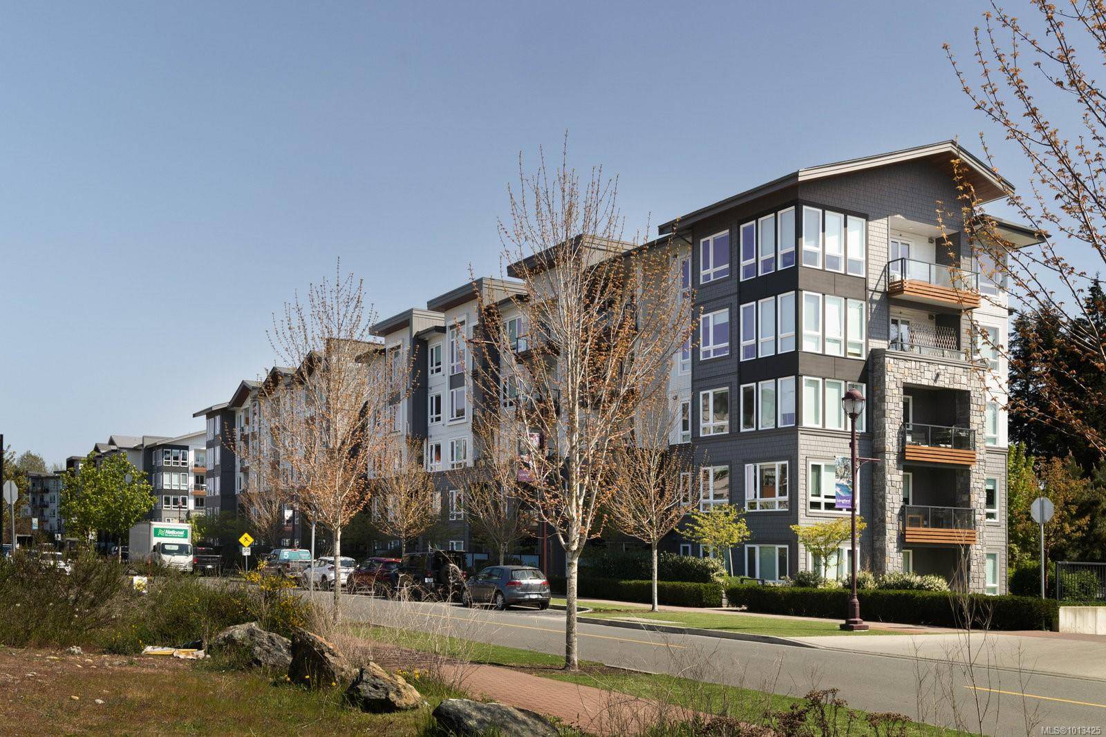 Langford, BC V9B 0W5,960 Reunion Ave #405