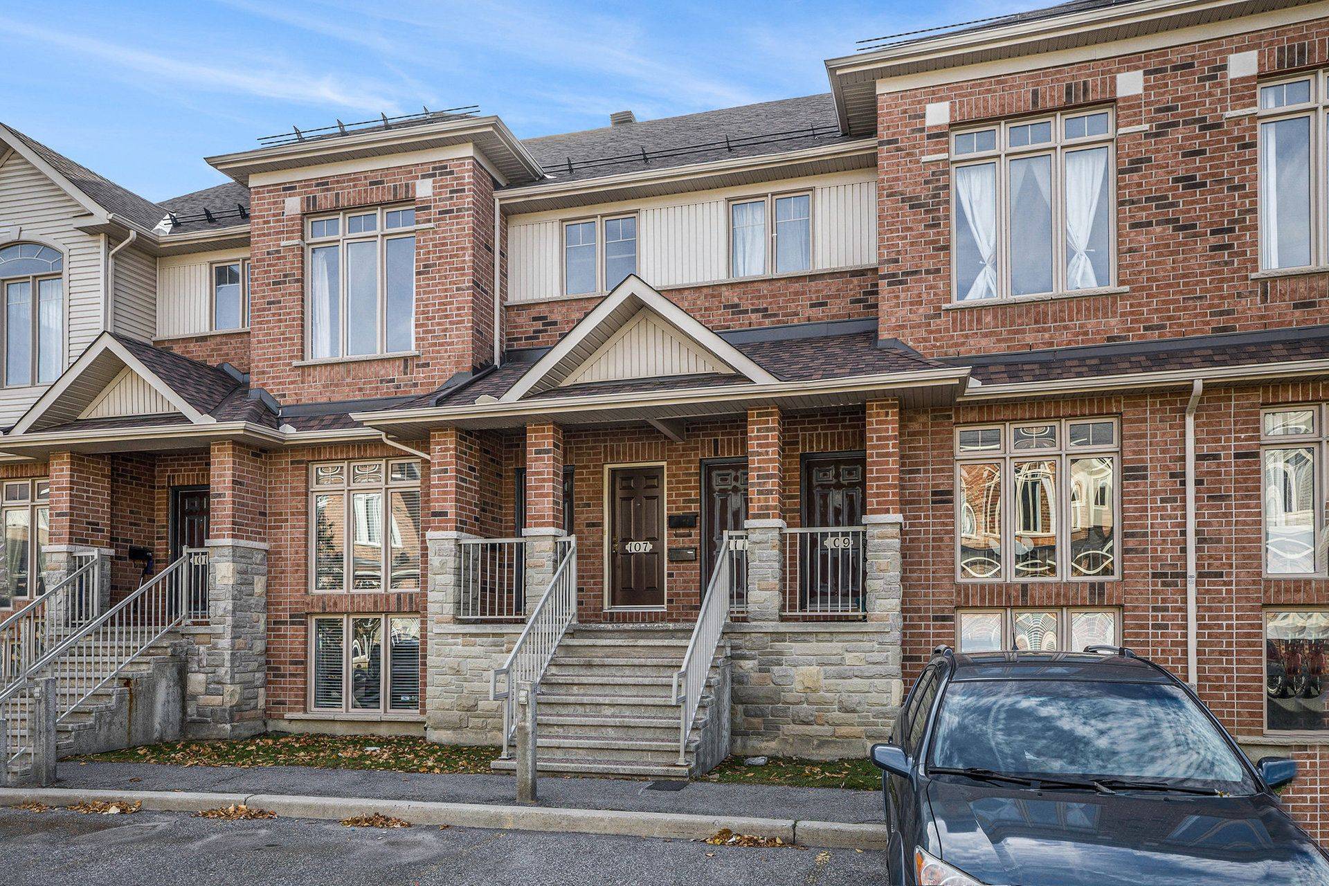 Hunt Club - South Keys And Area, ON K1V 2G7,1512 Walkley RD #107