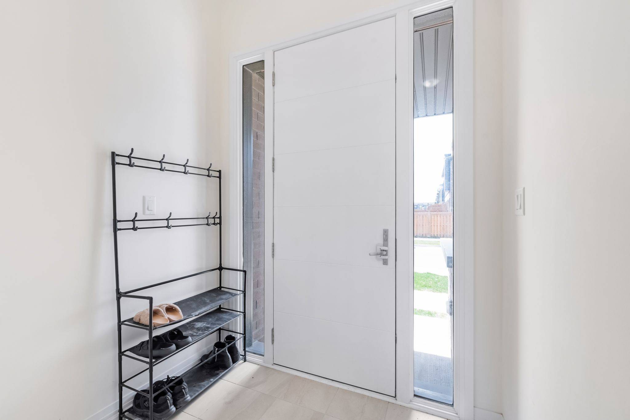 Barrie, ON L9J 0M3,122 Turnberry LN