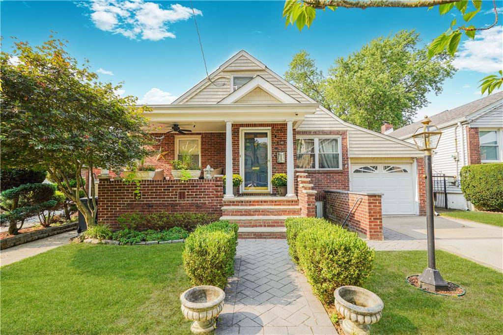 Staten  Island, NY 10306,240 Otis AVE