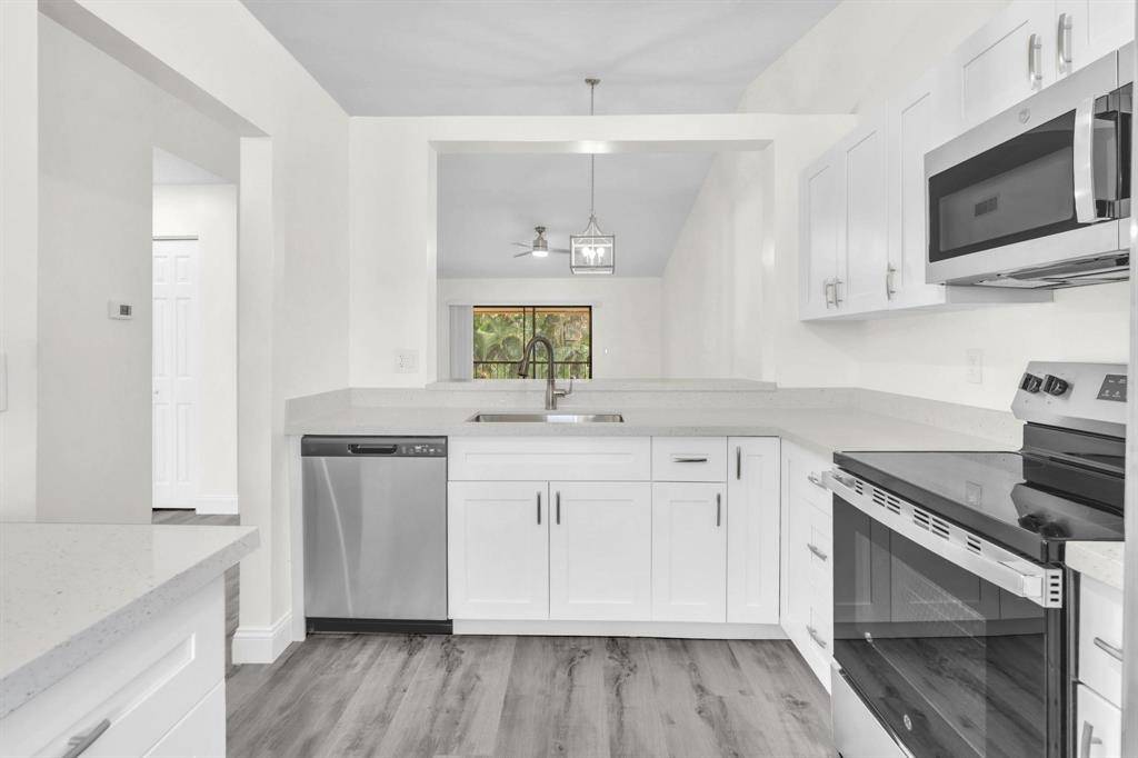 Boca Raton, FL 33433,22076 PALMS WAY #205