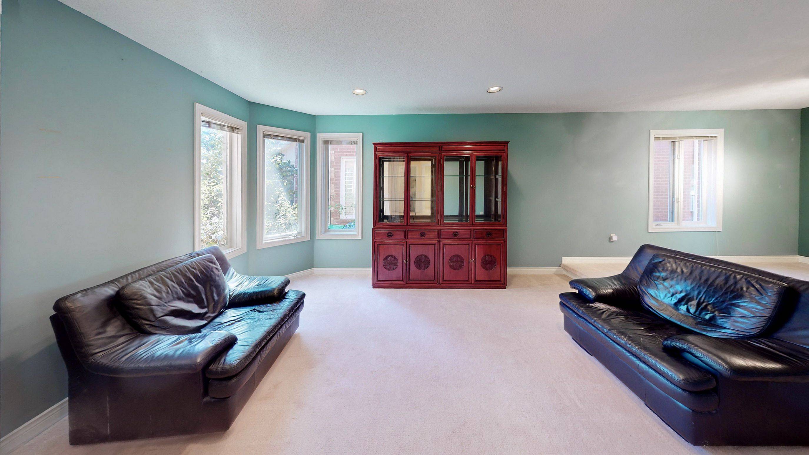 Mississauga, ON L5V 1V3,1337 Daniel Creek RD