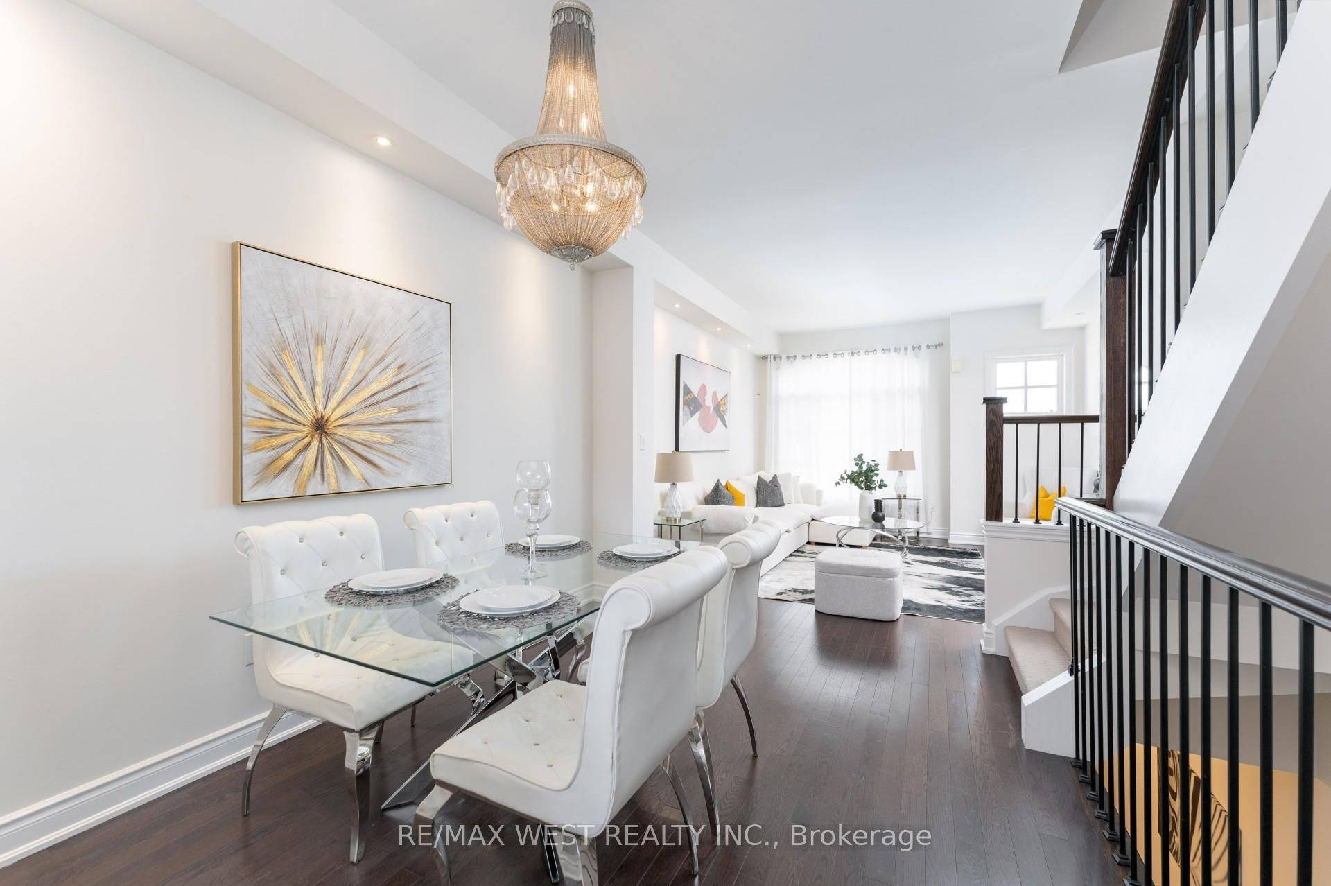 Oakville, ON L6H 7H2,2172 Trafalgar RD #19