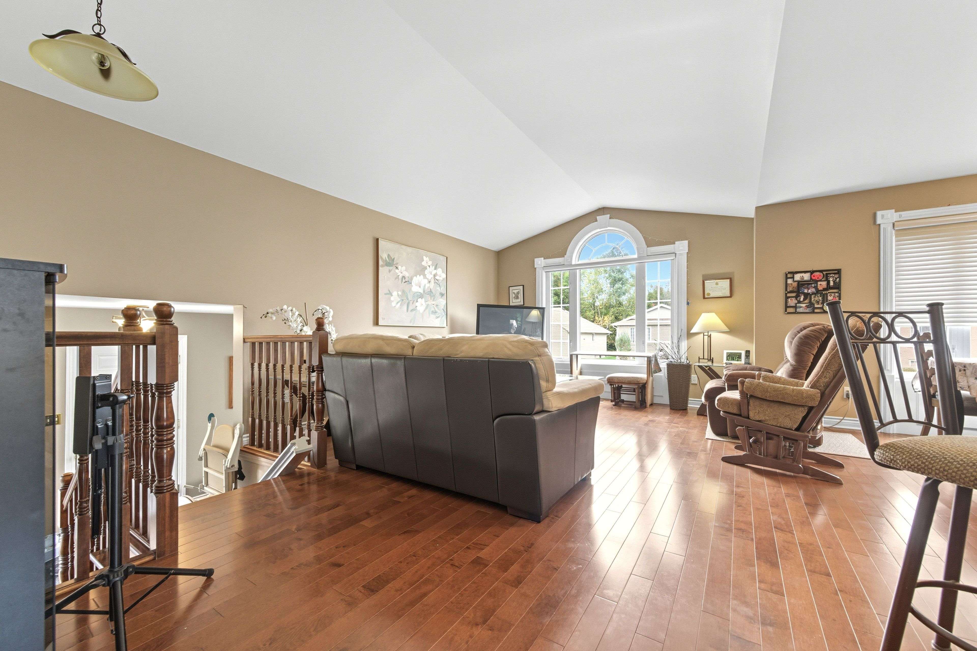 Deep River, ON K0J 1P0,8 Cockcroft CRES