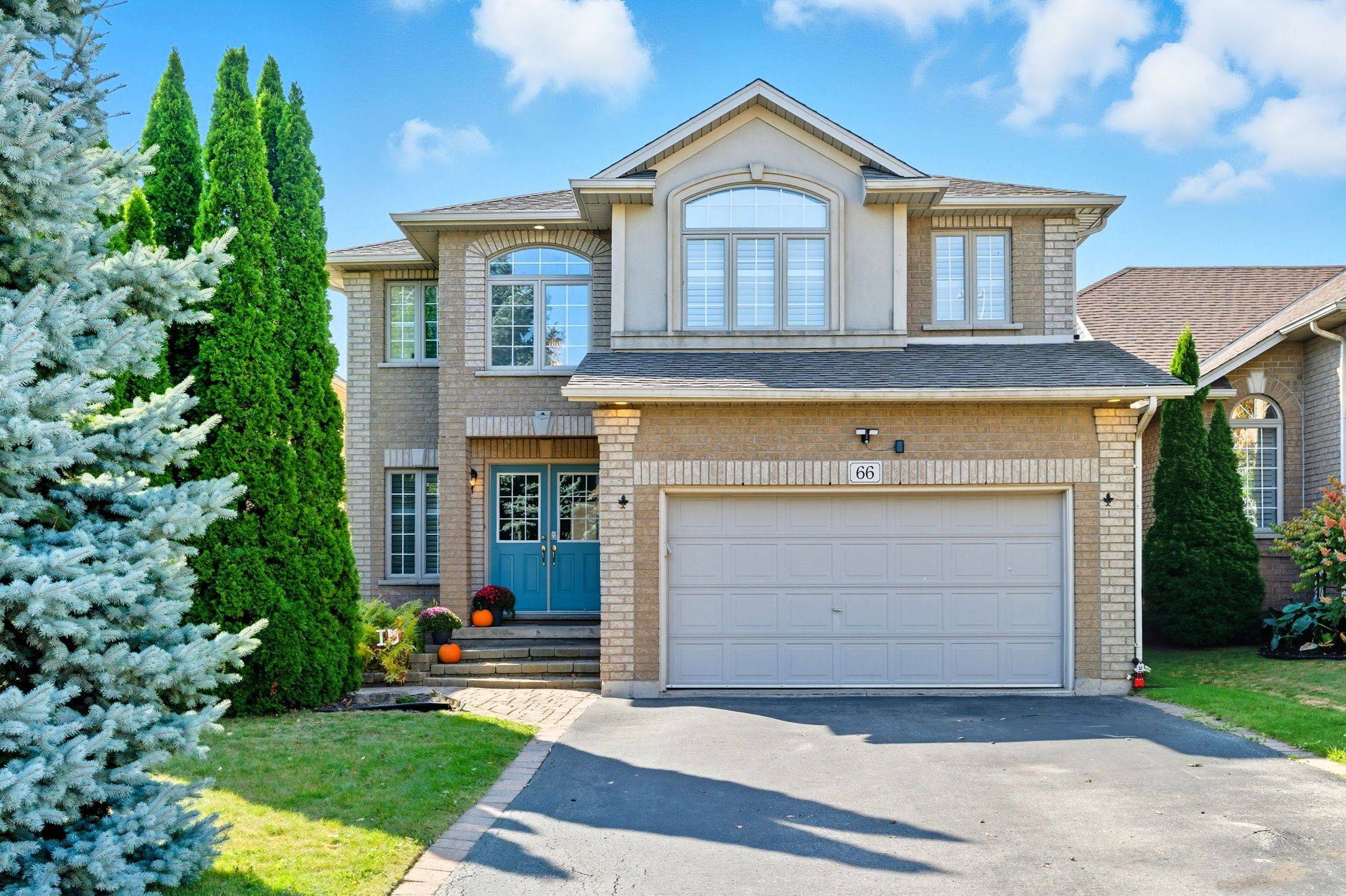 Hamilton, ON L9K 1M9,66 Suffolk ST